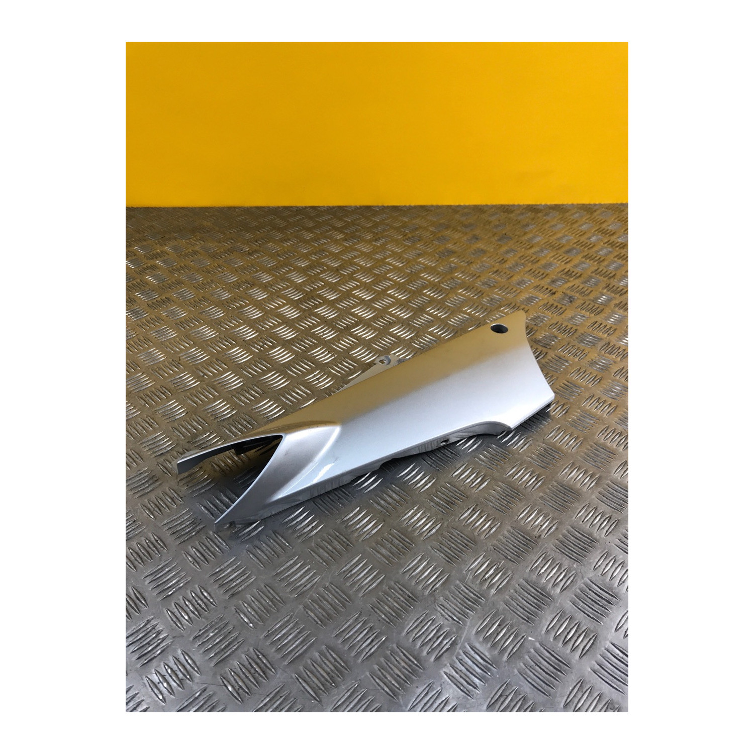 Carénage sous selle droit pour YAMAHA FJR 1300 2004