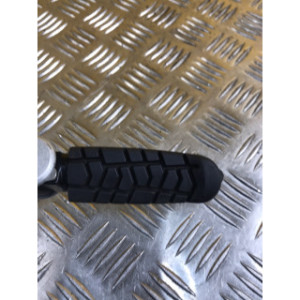 Platine repose pieds arrière droite pour KTM DUKE 390 2016