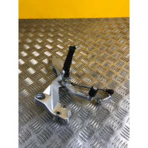 Platine repose pieds avant droite pour KTM DUKE 390 2016