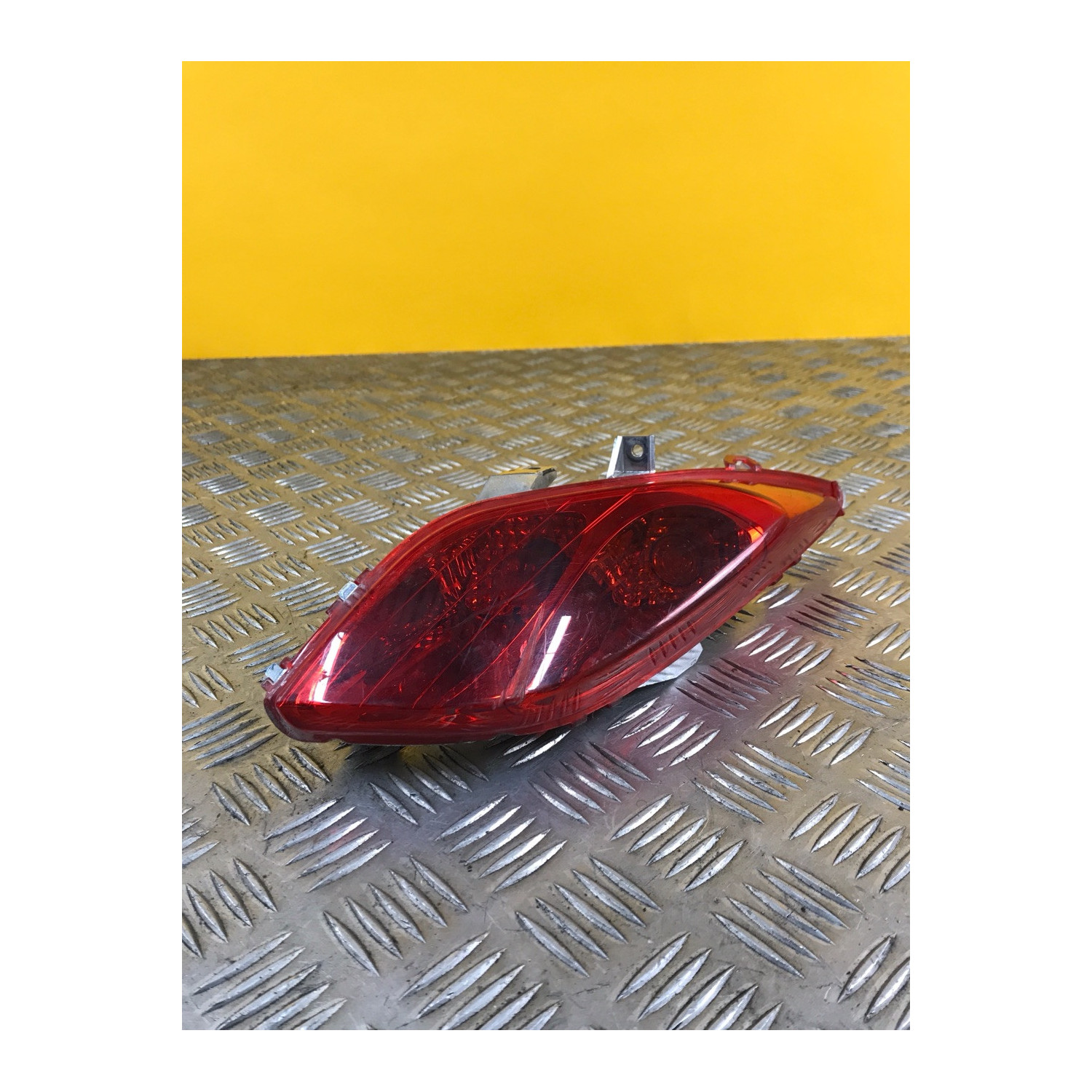 Feux arriere droit pour YAMAHA XMAX 125 2010