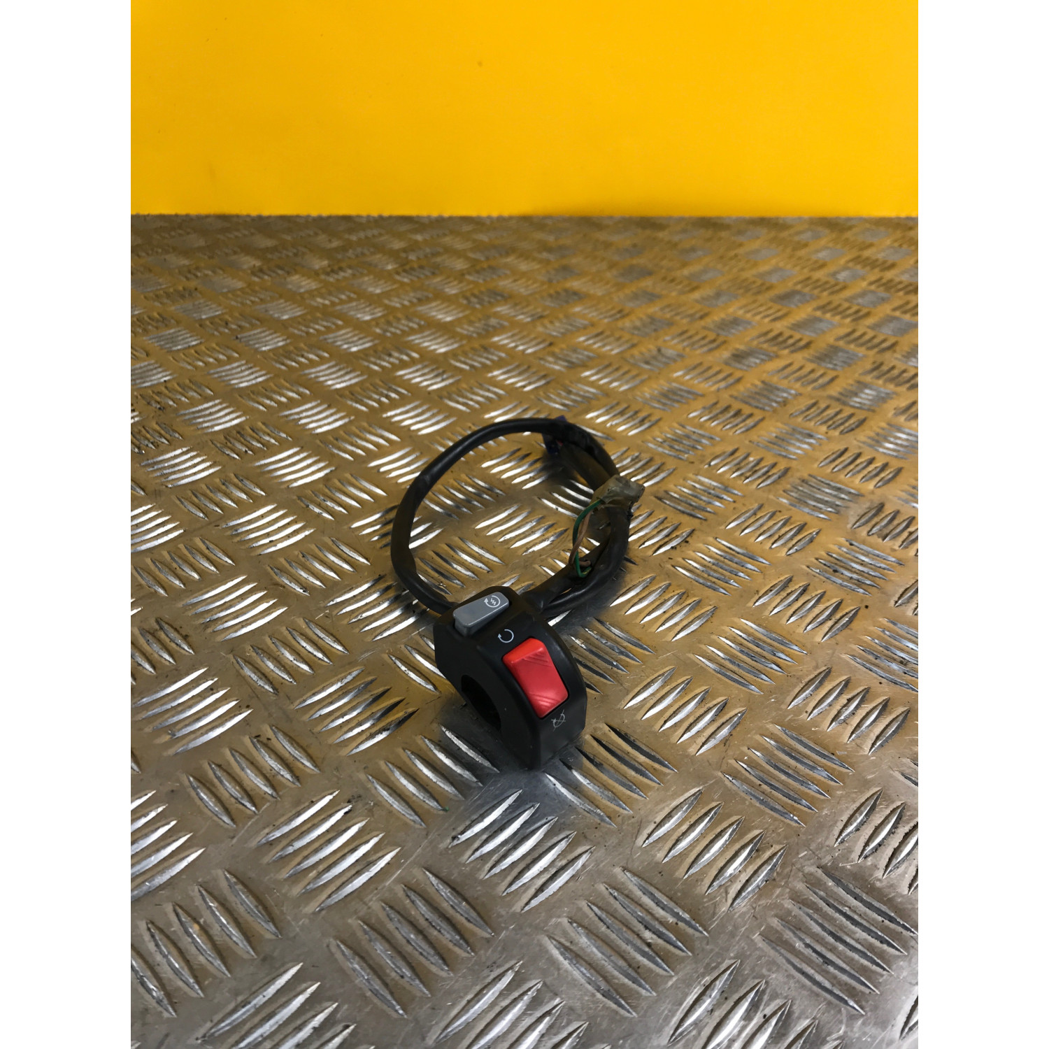 Commodo droit démarrage pour YAMAHA FJR 1300 2004