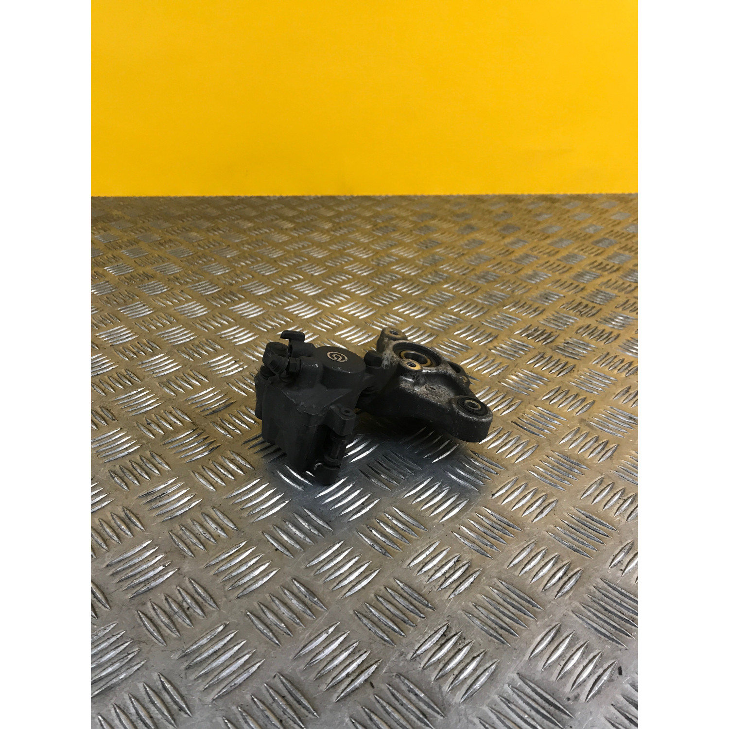 étrier de frein arrière pour BMW C1 125 2003