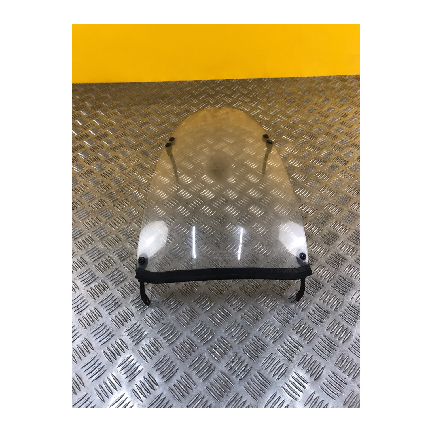Lunette arrière pour BMW C1 125 2003 46637667969