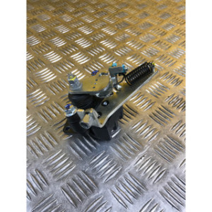 étrier de frein arrière pour PIAGGIO MP3 530 HPE 2022