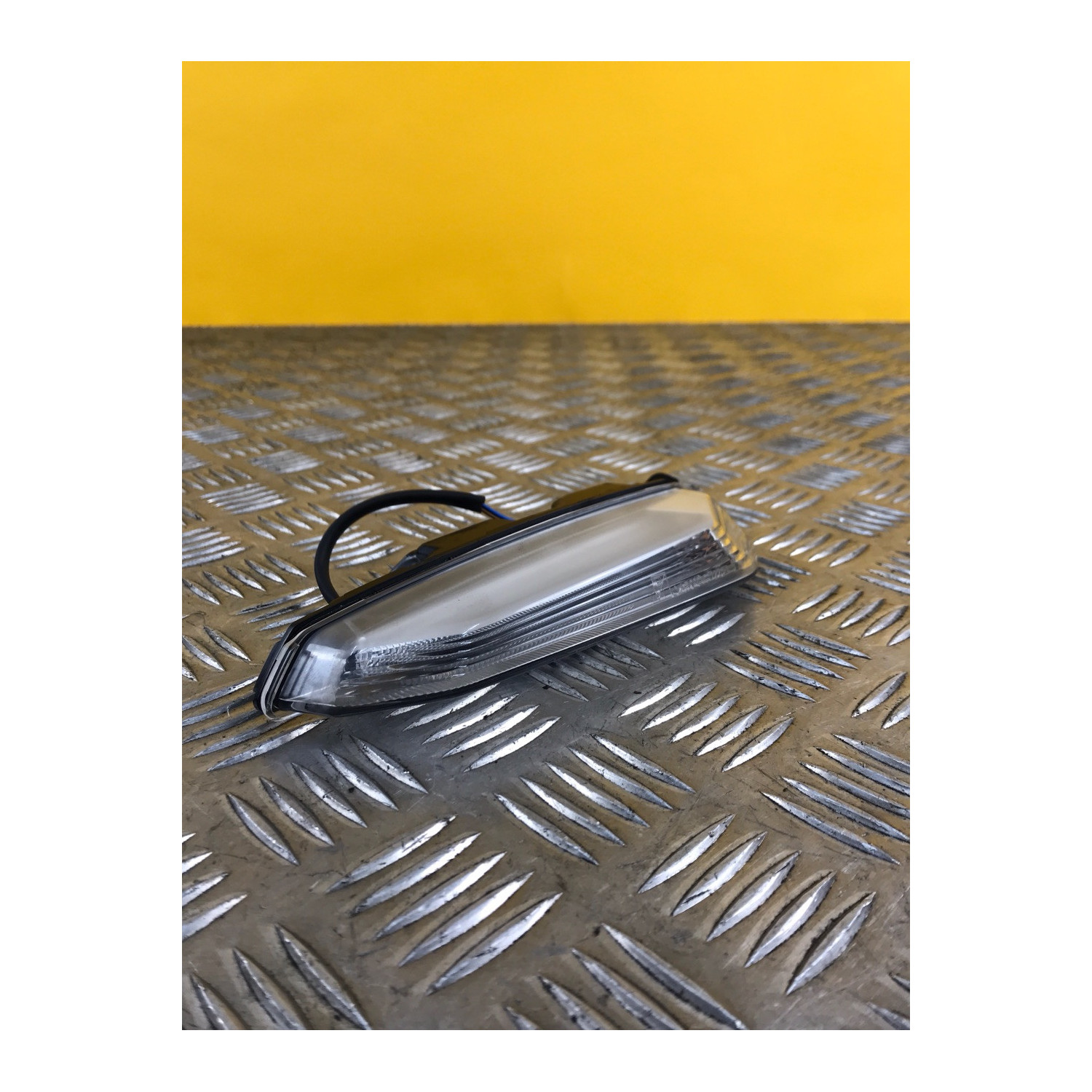 Clignotant avant gauche pour PIAGGIO MP3 530 HPE 2022