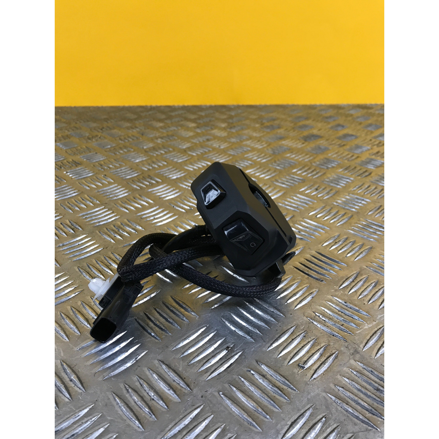 Commodo droit démarrage pour PIAGGIO MP3 530 HPE 2022