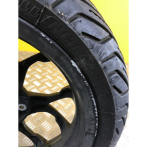 Jante avant droite pour PIAGGIO MP3 530 HPE 2022