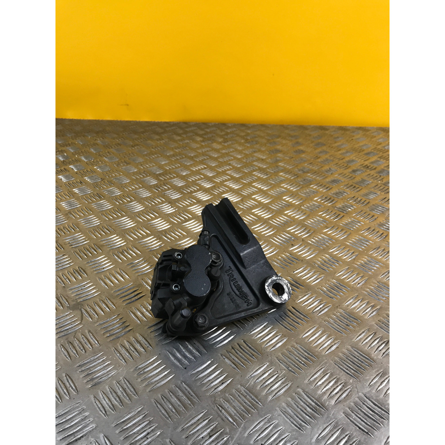 étrier de frein arrière pour TRIUMPH BONNEVILLE T100 2012