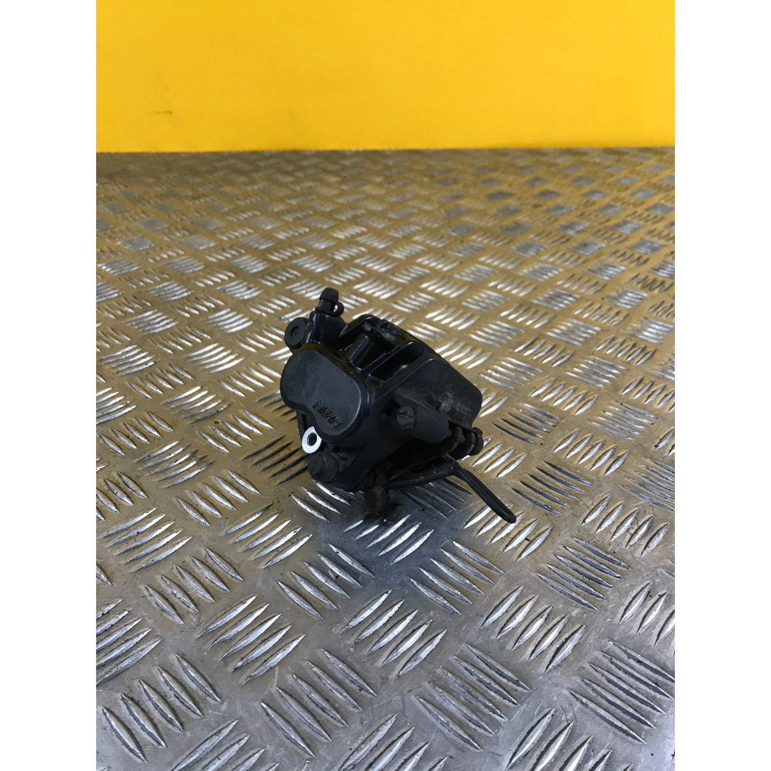 étriers de frein avant gauche pour HONDA CBF 750 F SEVEN FIFTY 2000