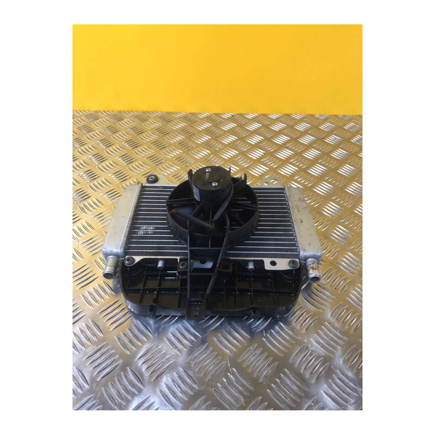 Radiateur d'eau pour PIAGGIO BEVERLY 125 2016