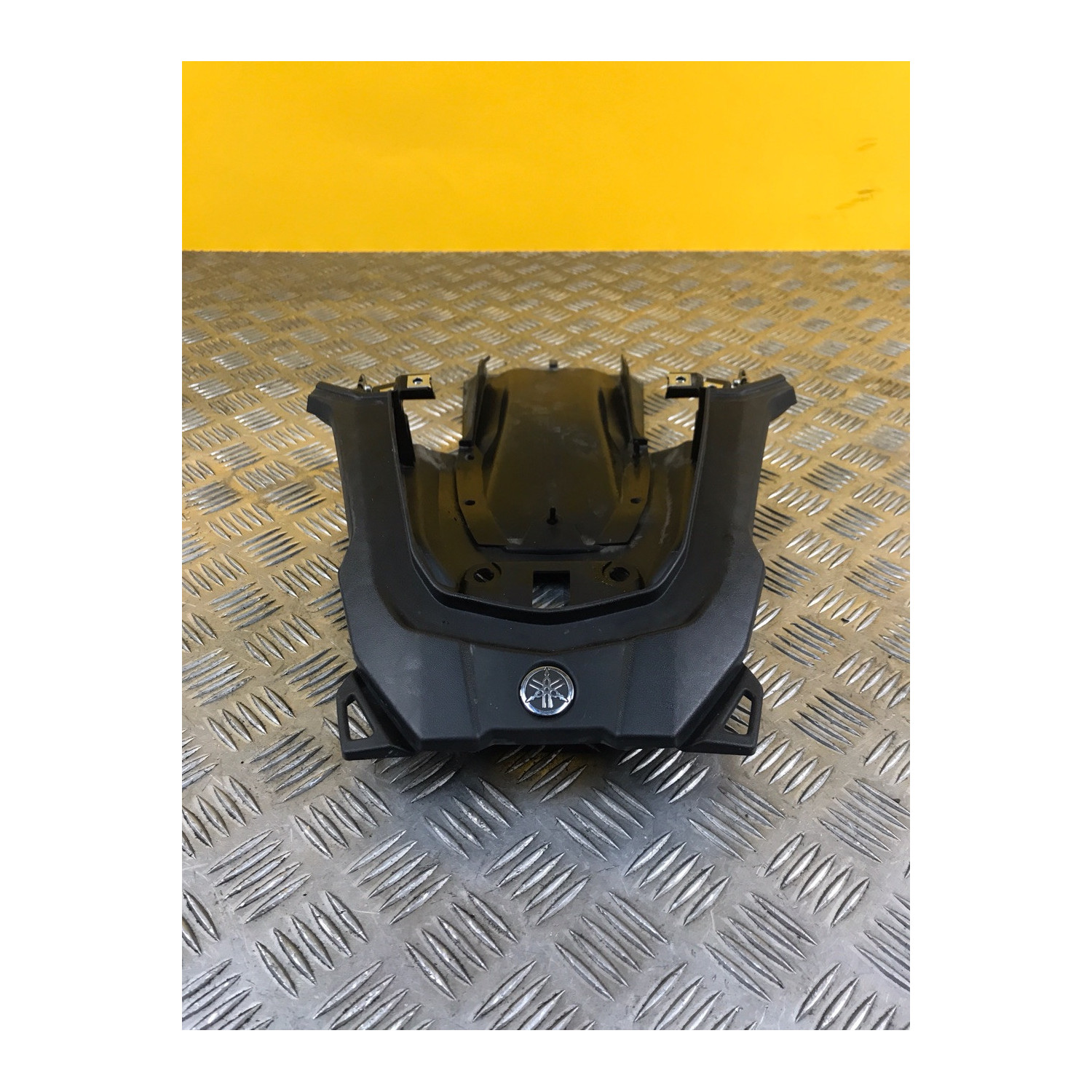 Carenage centrale arriere pour YAMAHA TRACER 700 2017