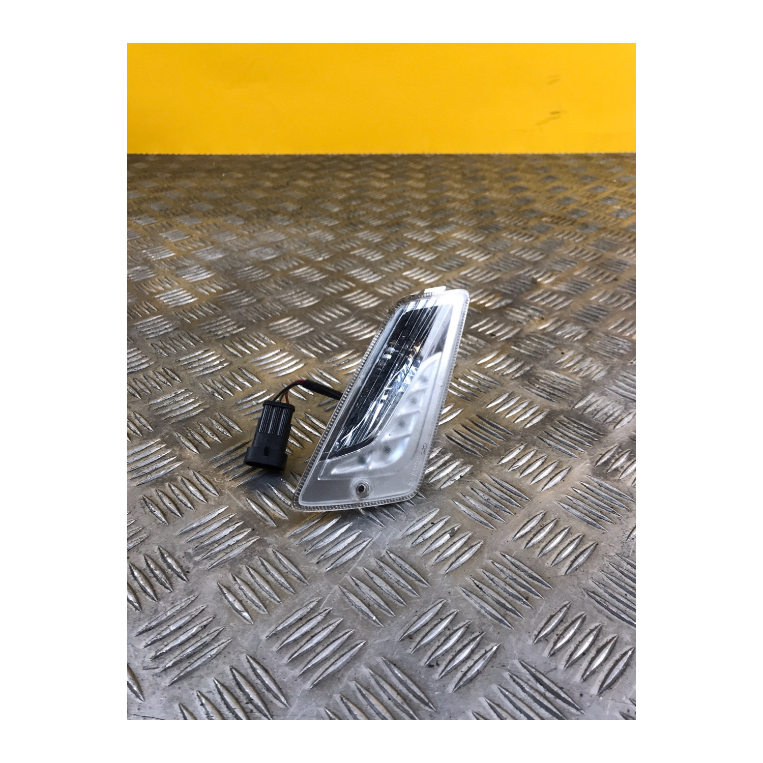 Clignotant avant gauche pour PIAGGIO VESPA 300 GTS Sei Giorni 2017