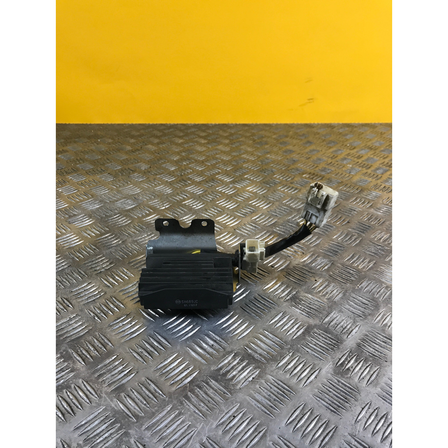 Régulateur de tension pour PIAGGIO VESPA 300 GTS Sei Giorni 2017