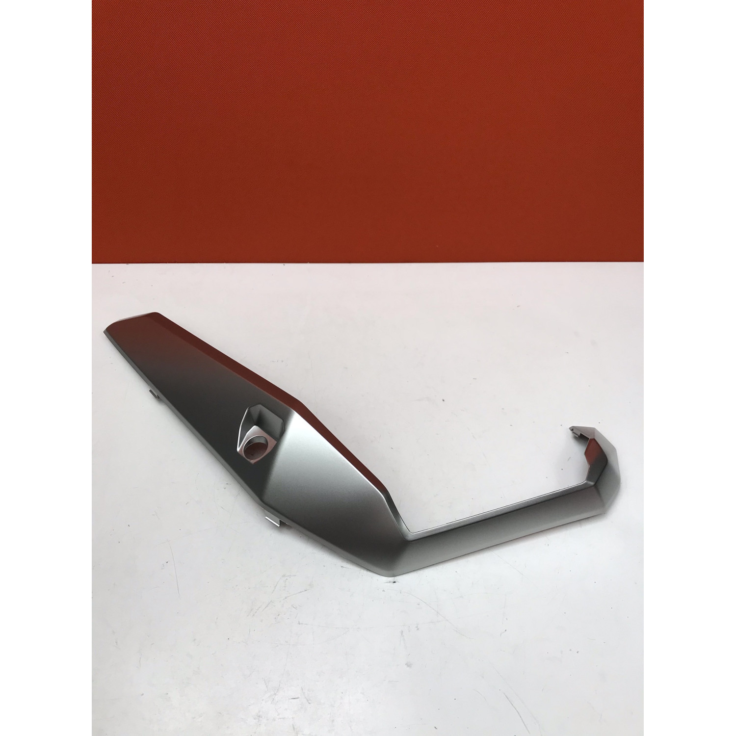 Protection laterale avant droite pour HONDA XADV 750 64410-MKH-D00ZA