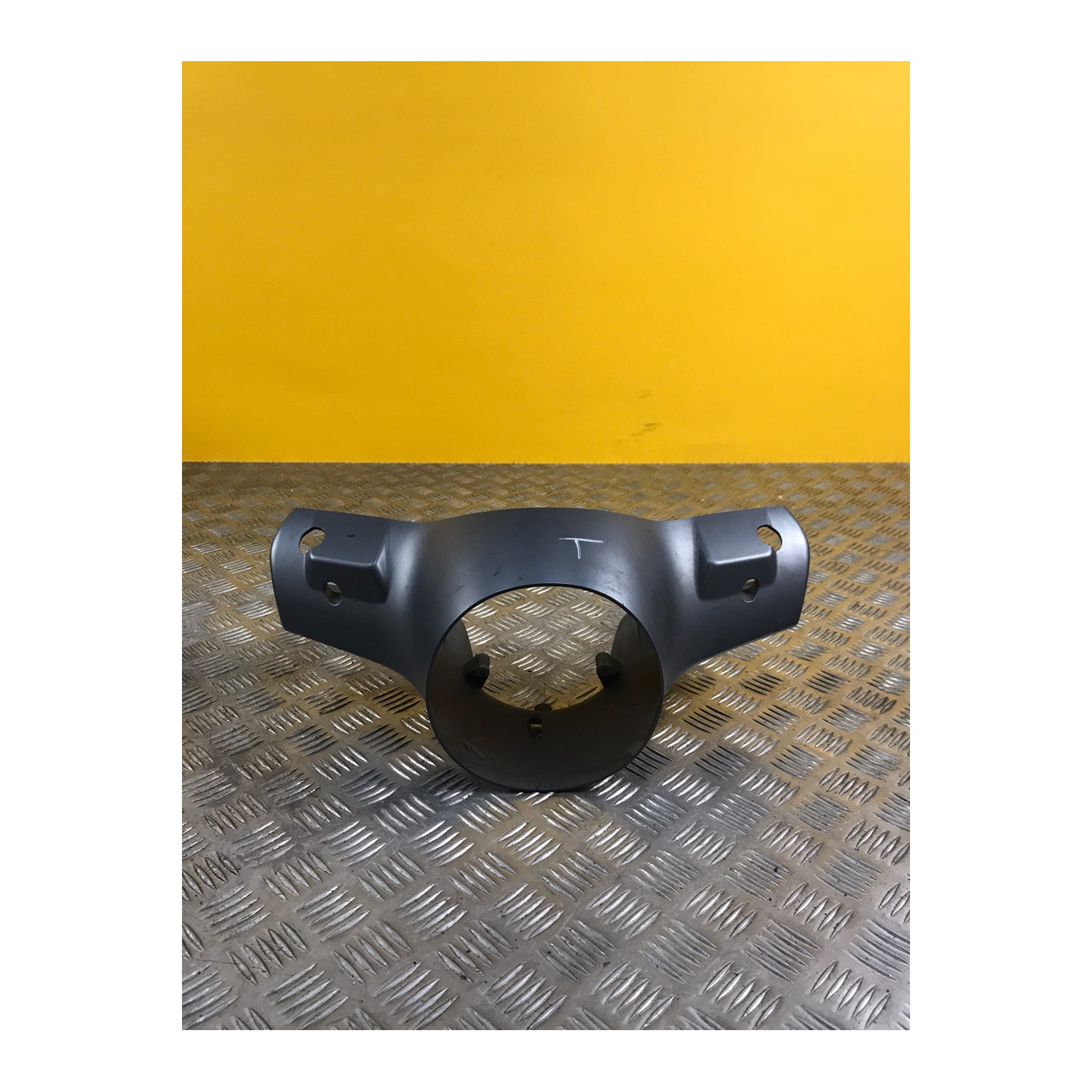 Cache phare pour PIAGGIO VESPA 300 GTS Sei Giorni 2017