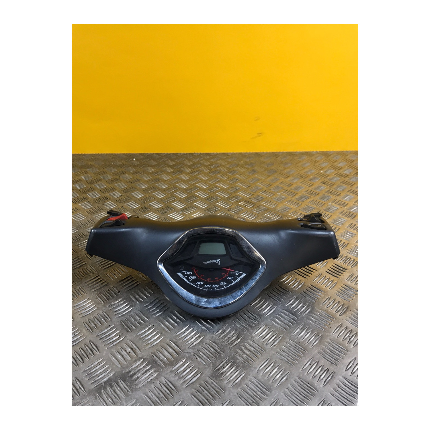 Compteur tableau de bord pour PIAGGIO VESPA 300 GTS Sei Giorni 2017