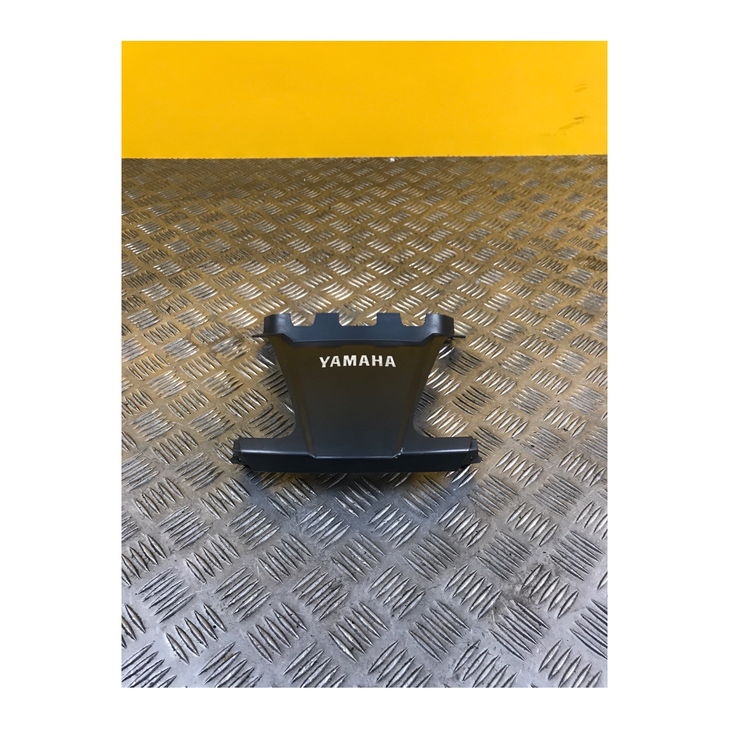 Carenage centrale arriere pour YAMAHA XMAX 125 2008