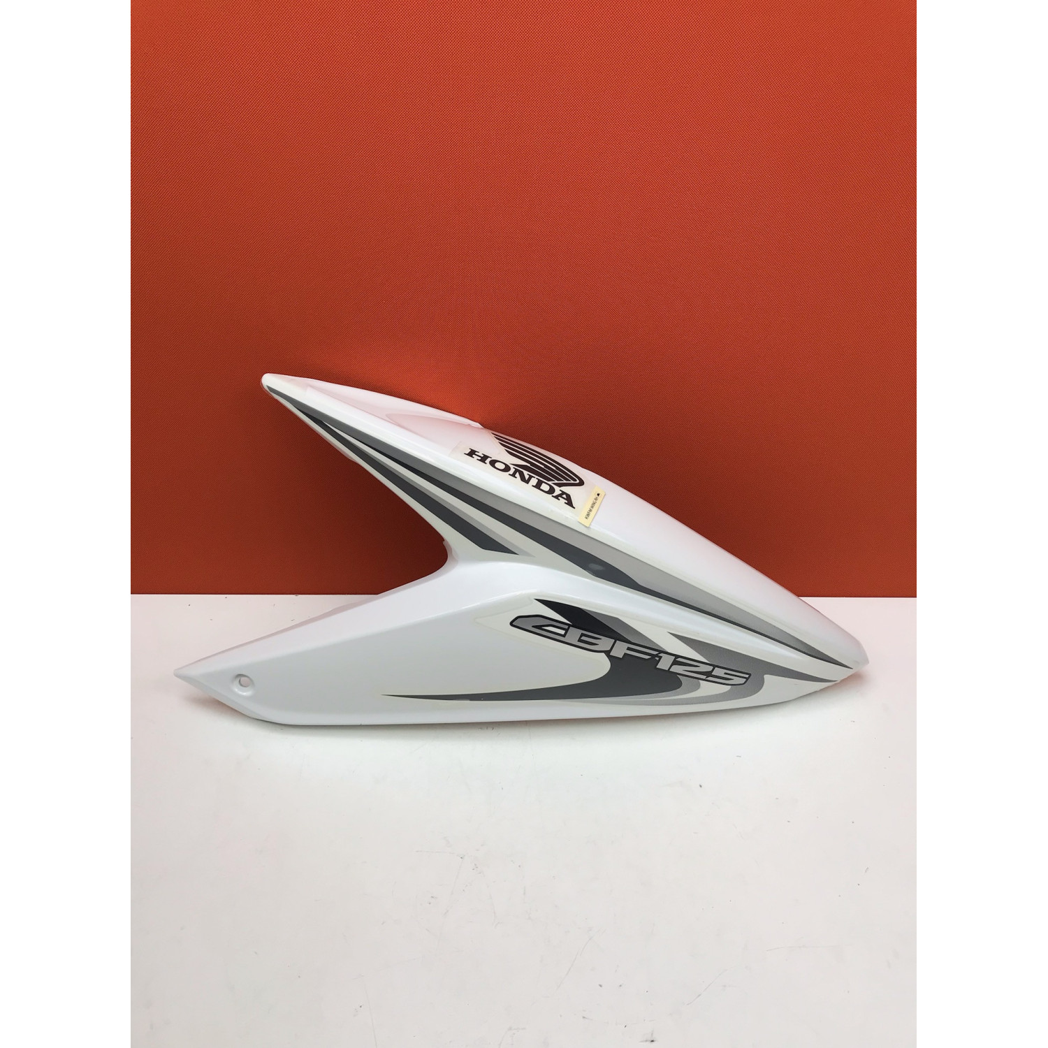 Flanc de carénage droit pour HONDA CBF 125 64201-KWF-306ZC