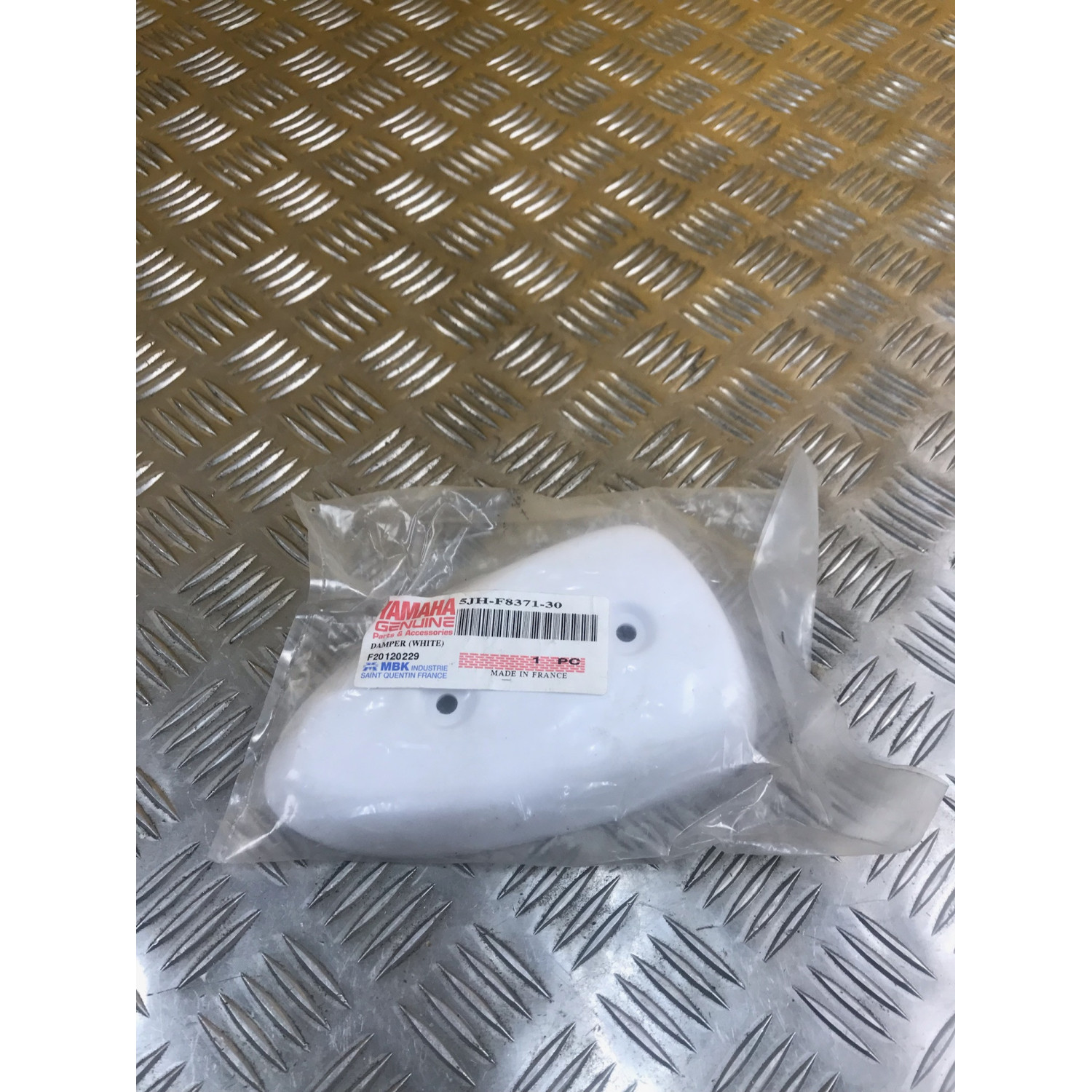 Tankpad pour YAMAHA SLIDER NAKED 5JH-F8371-30