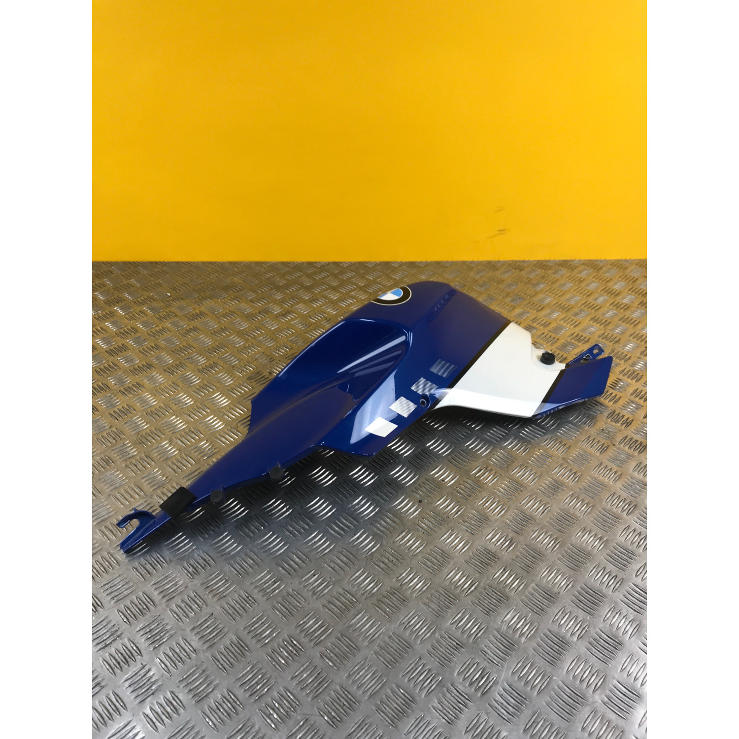 Cache reservoir gauche pour BMW K 1200 S 2005