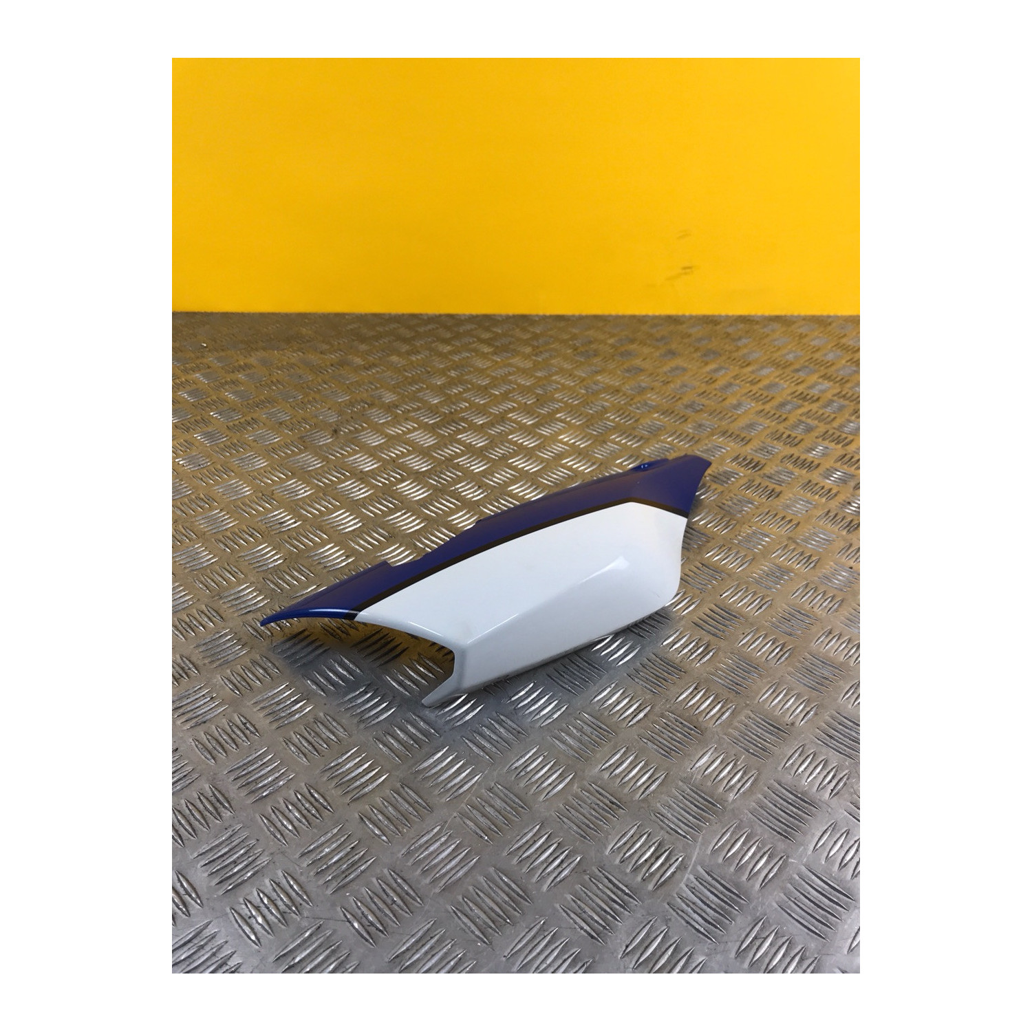 Demi coque arrière droite pour BMW K 1200 S 2005