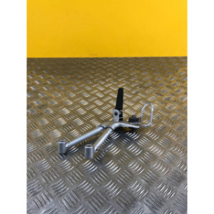 Platine repose pieds arrière droite pour SUZUKI BANDIT 2007