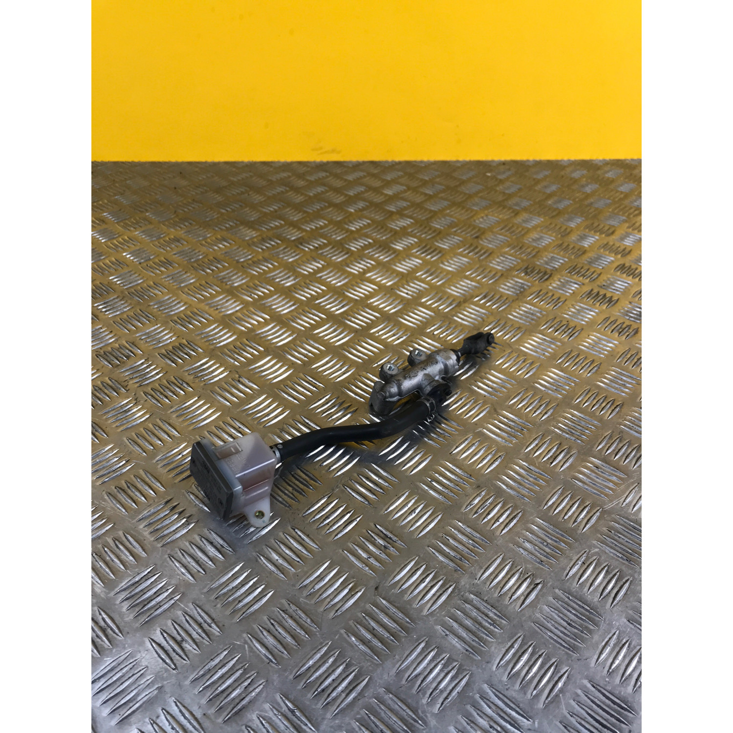 Maitre cylindre frein arrière pour SUZUKI BANDIT 2007