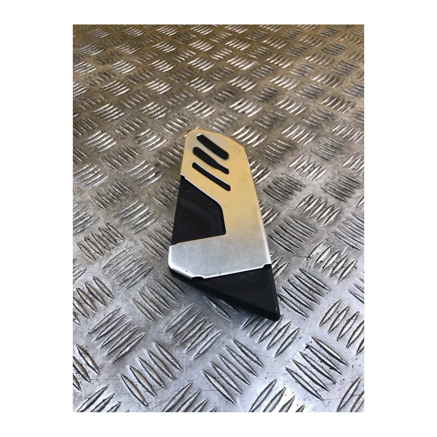 Repose pied avant droit pour YAMAHA T MAX 530 2019