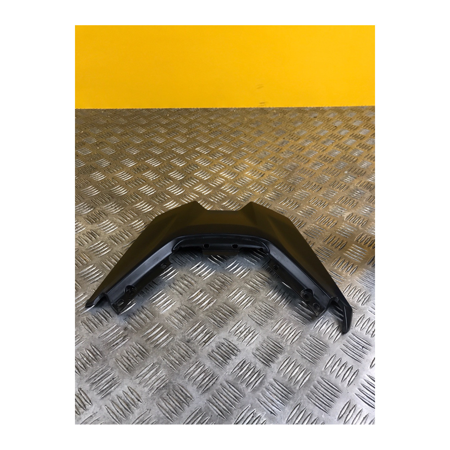 Carenage centrale arriere pour YAMAHA T MAX 530 2019