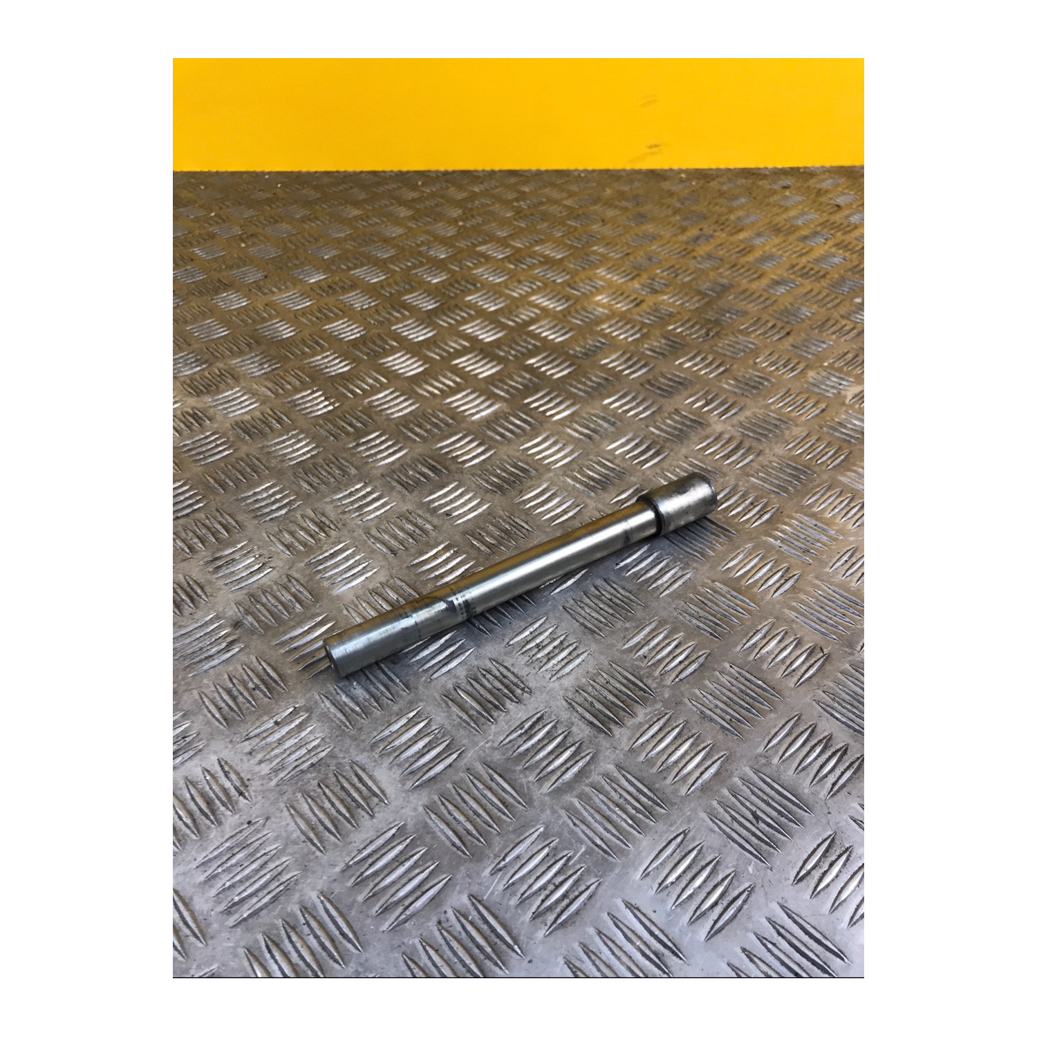 Axe de roue avant pour YAMAHA T MAX 530 2019