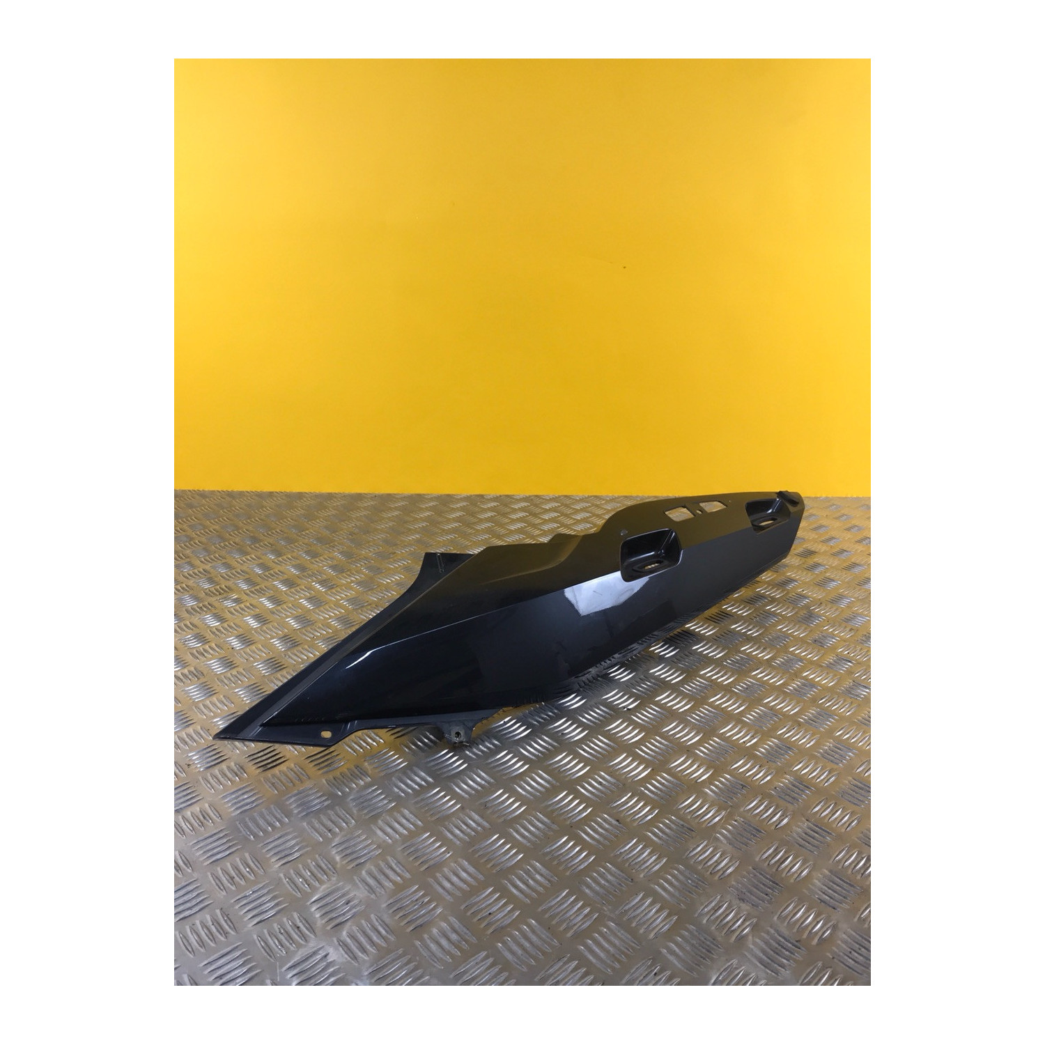 Demi coque arrière gauche pour BMW R 1200 RT ABS 2006