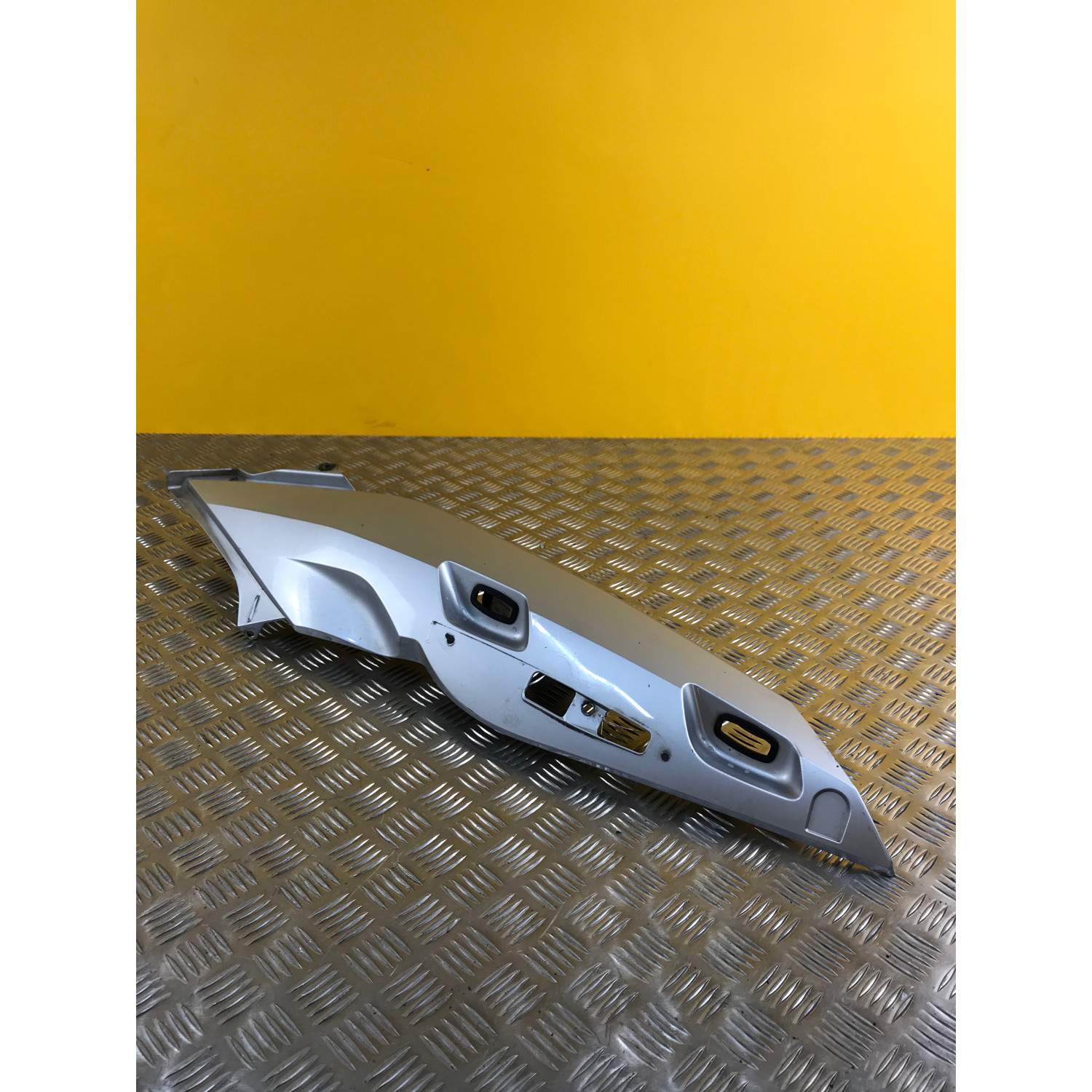 Demi coque arrière droite pour BMW R 1200 RT ABS 2005