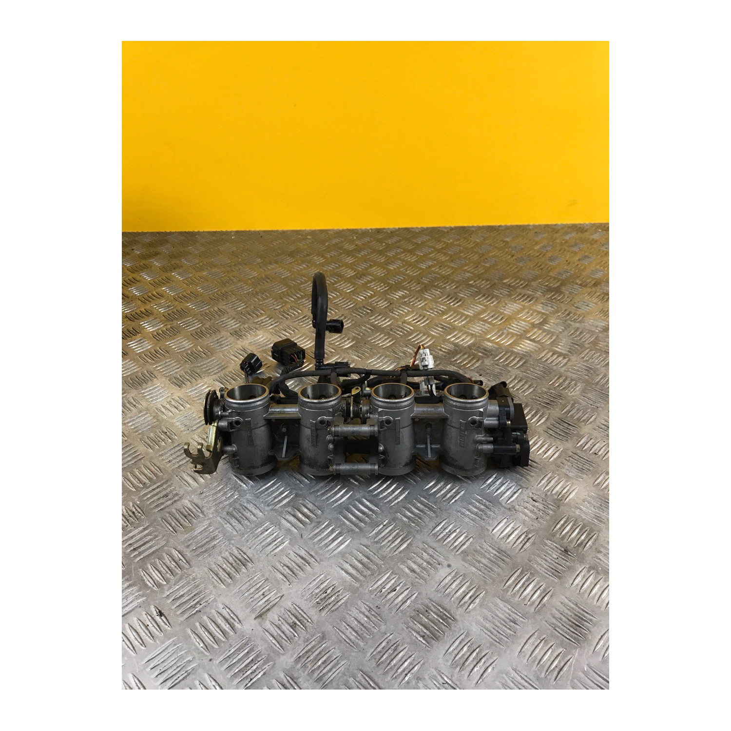 Boitier papillon pour SUZUKI GSXR 1000 2003