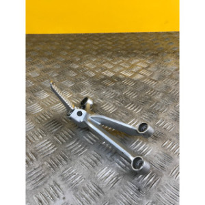 Platine repose pieds arrière droite pour SUZUKI GSXR 1000 2003