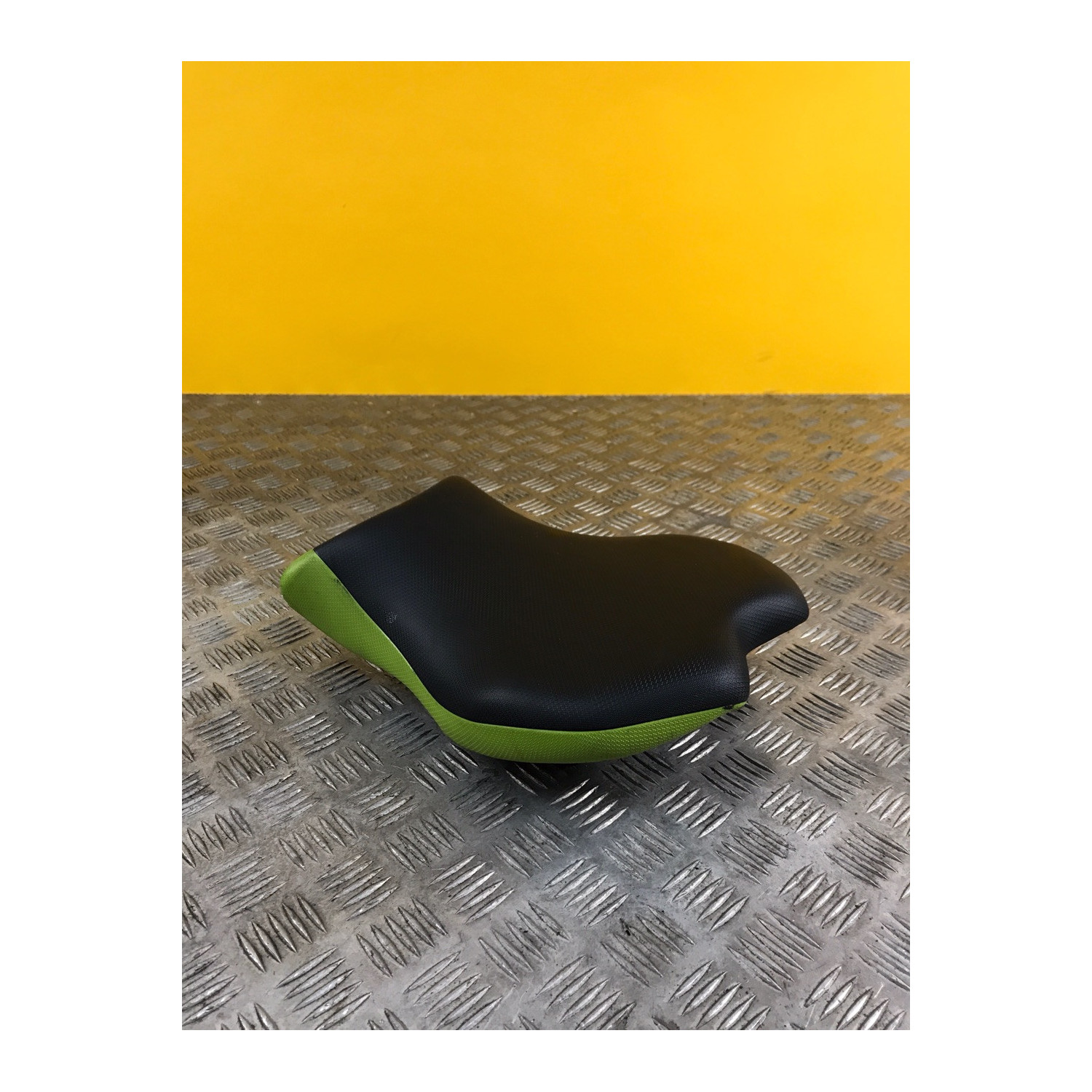 Selle conducteur pour KAWASAKI Z 125 2021