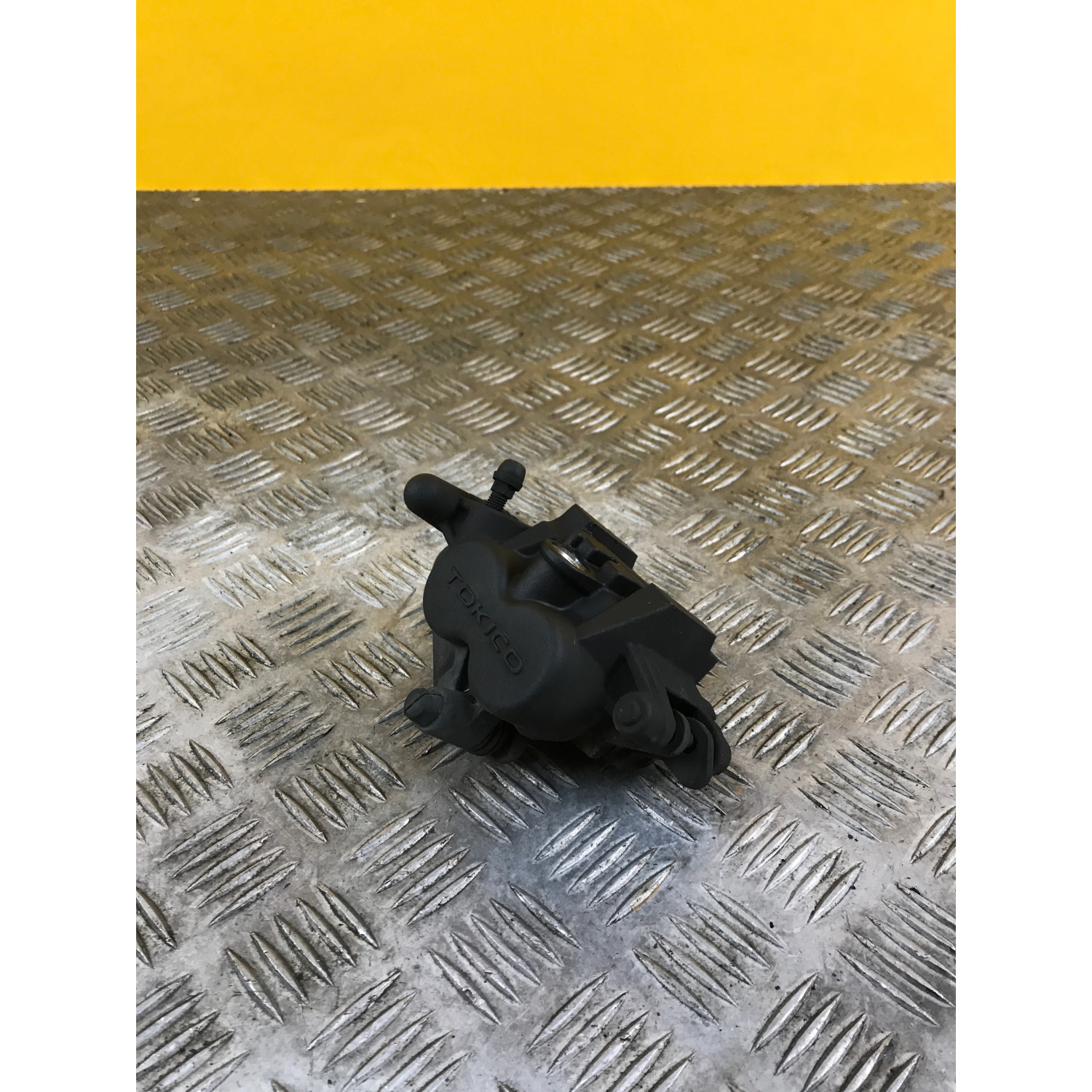 étriers de frein avant gauche pour SUZUKI BANDIT 650 2005