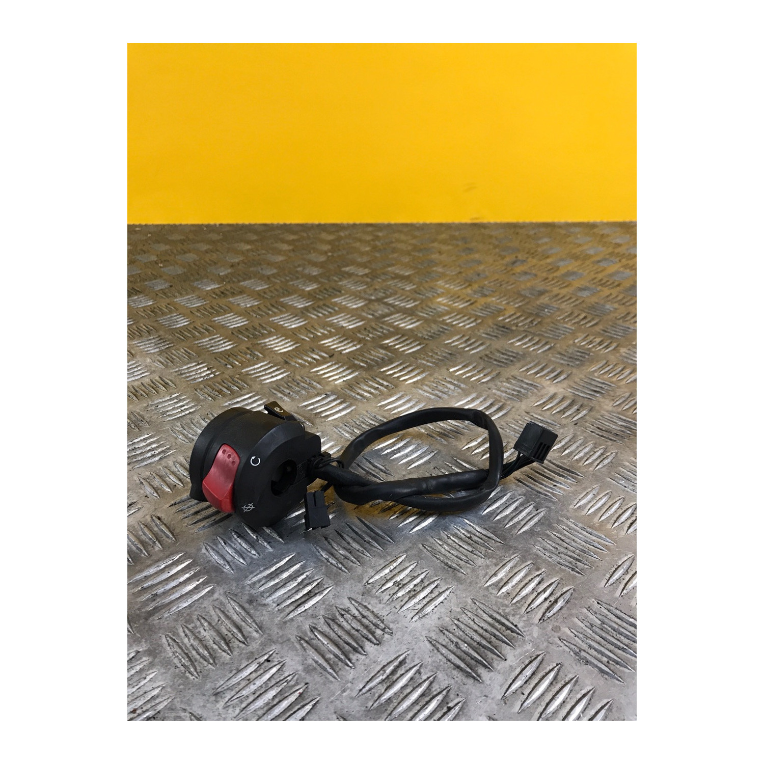 Commodo droit démarrage pour SUZUKI BANDIT 650 2005