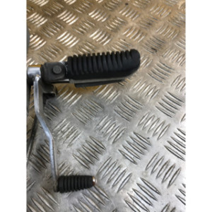 Platine repose pieds avant gauche pour SUZUKI BANDIT 650 2005