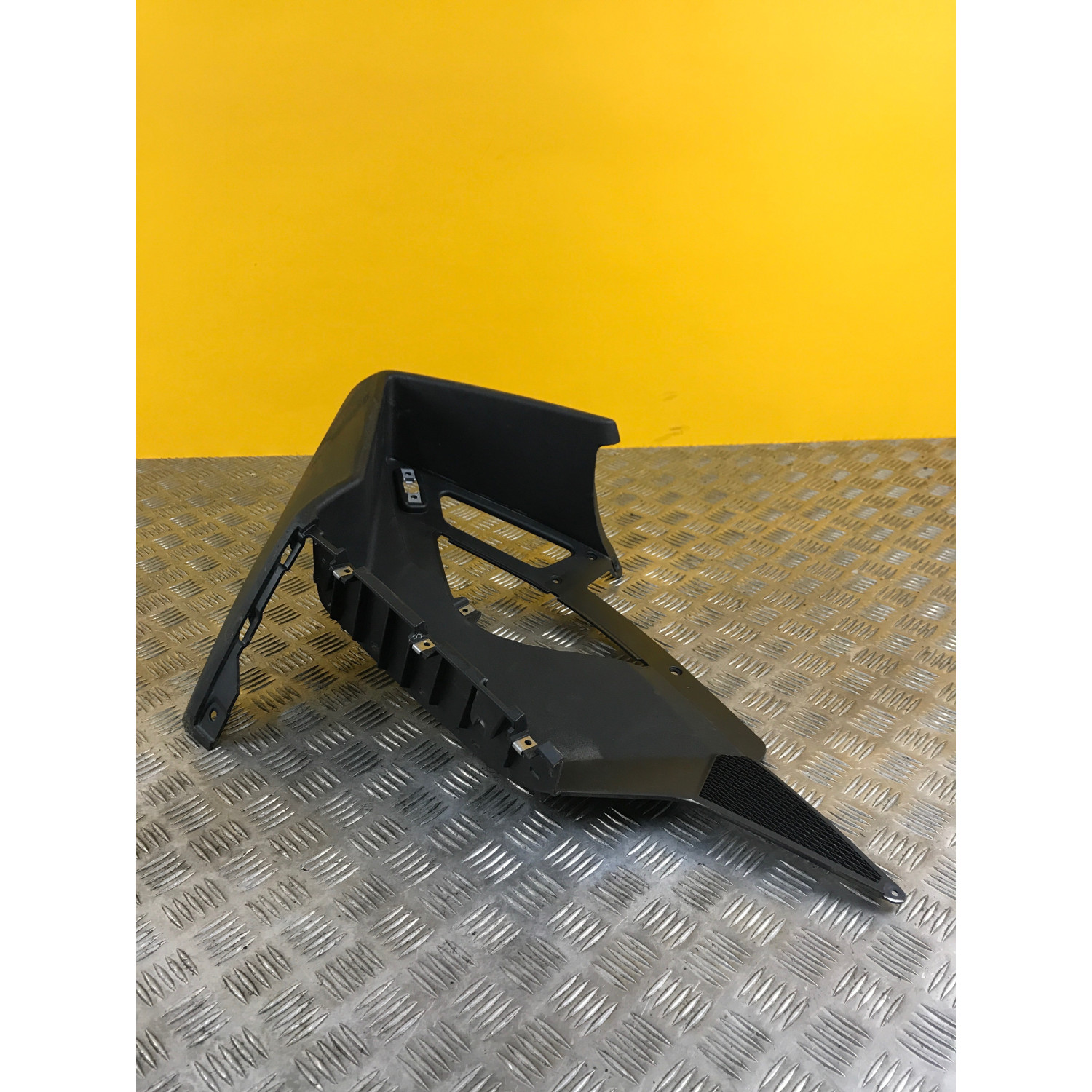 Marche pied gauche pour GILERA GP 800 2010