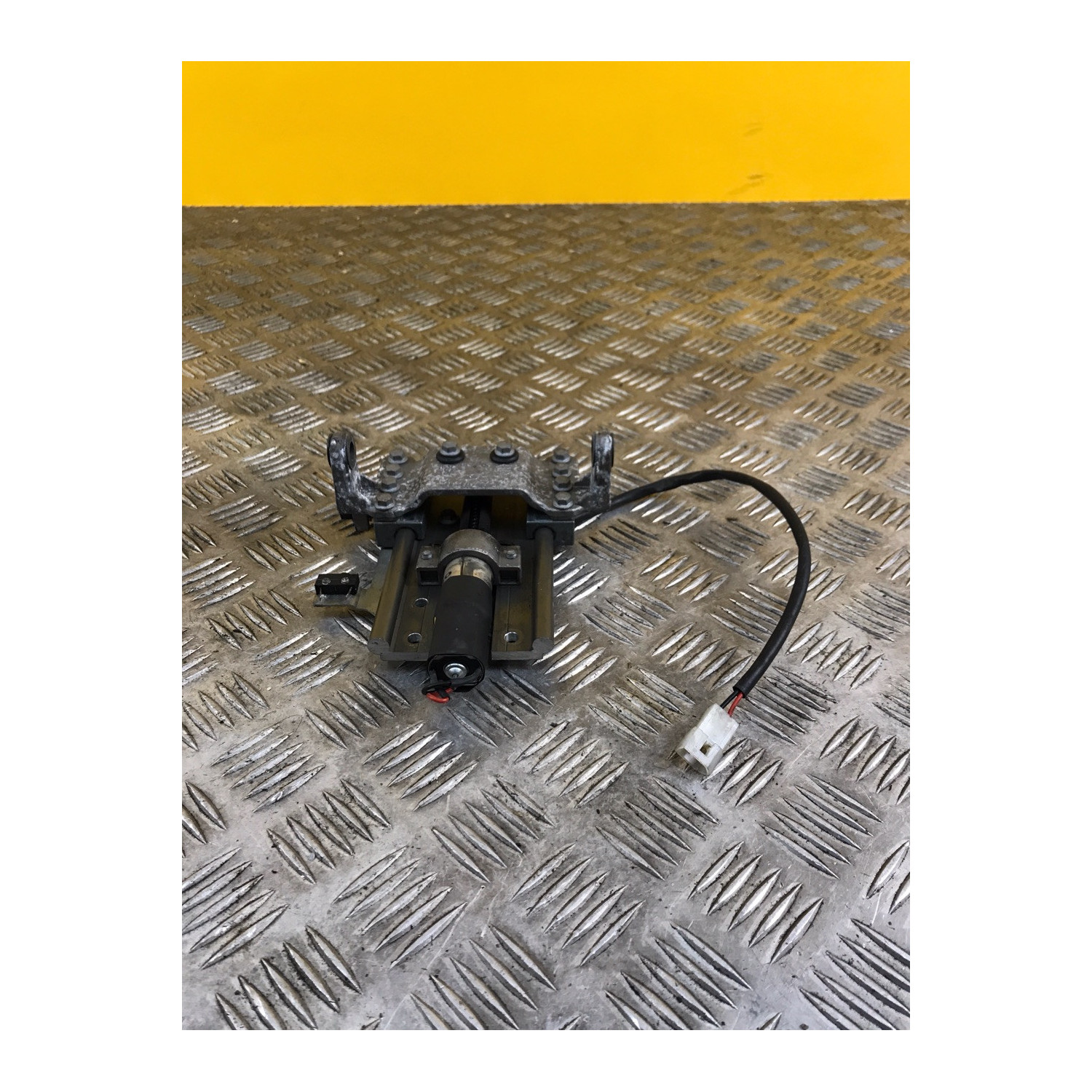 Mecanisme leve bulle pour GILERA GP 800 2010