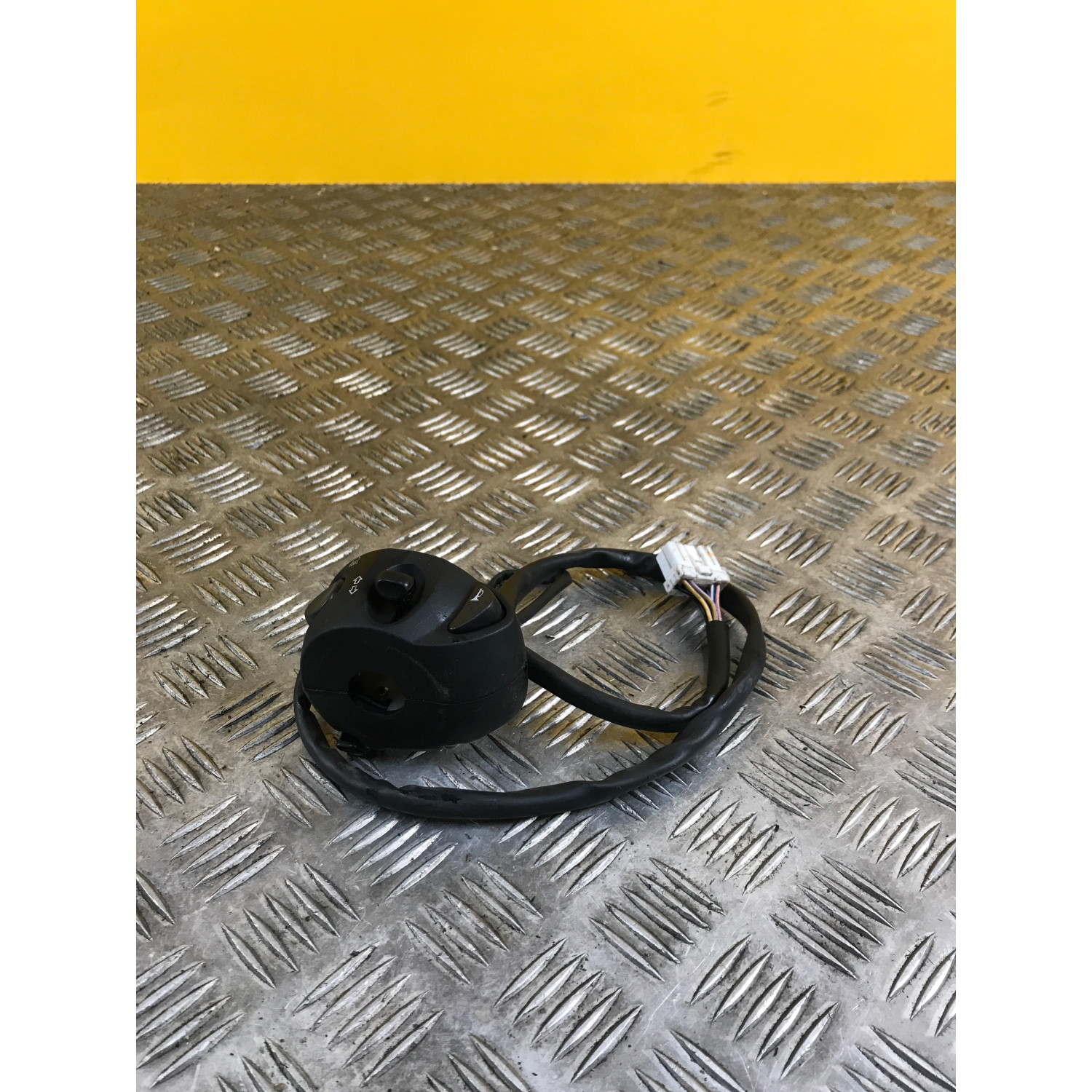 Commodo gauche gestion de l'éclairage pour GILERA GP 800 2010