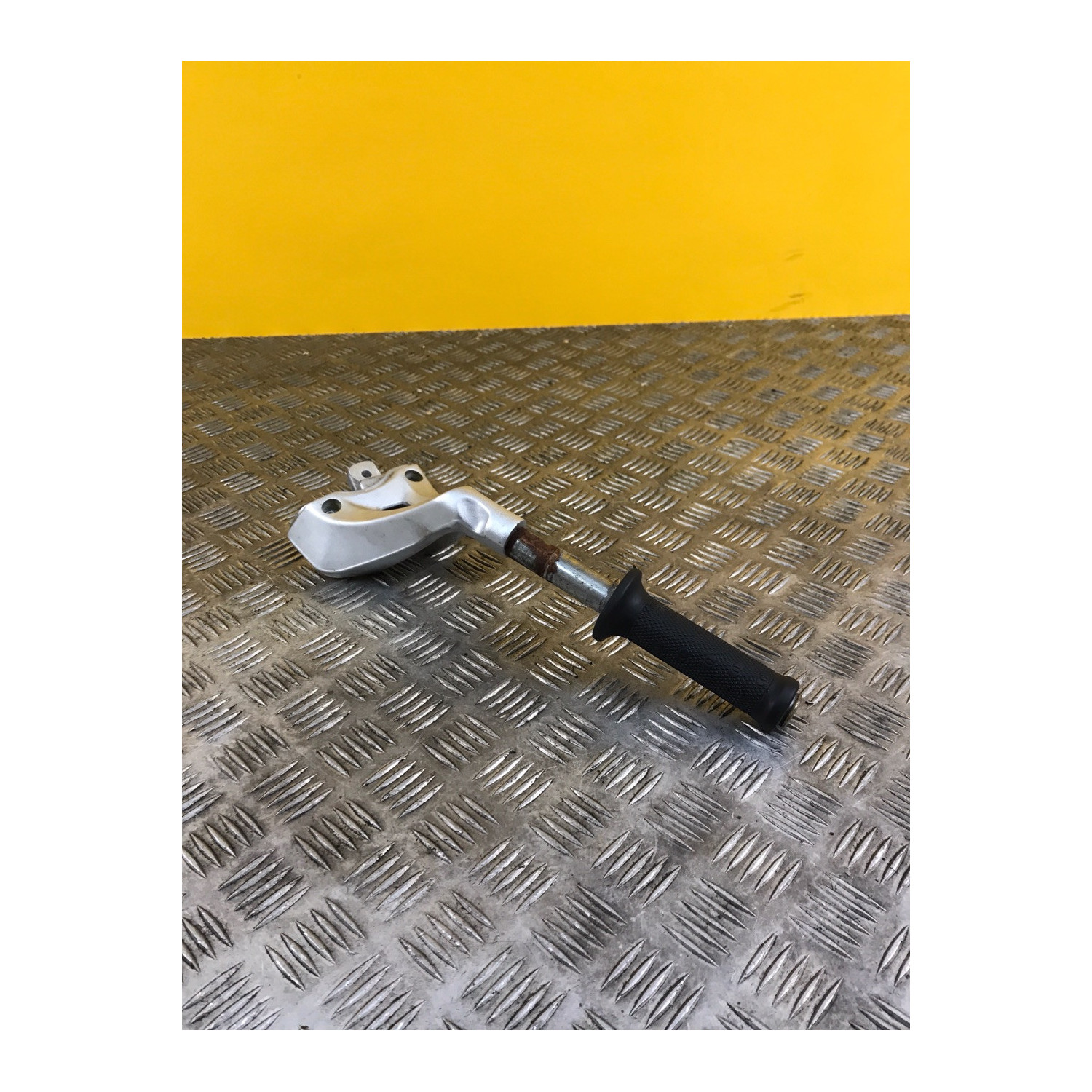 Demi guidon gauche pour GILERA GP 800 2010