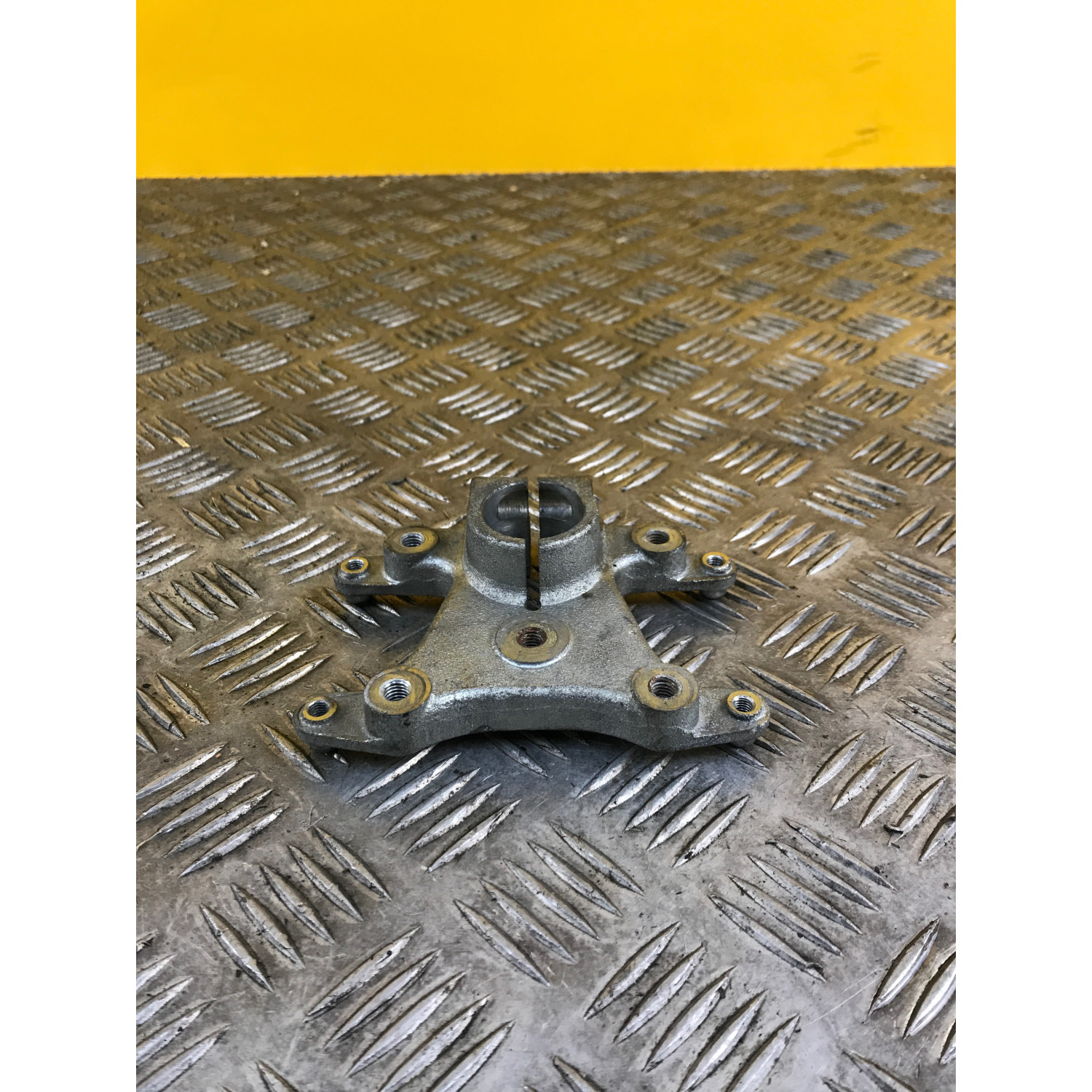 Té de fourche supérieur pour GILERA GP 800 2010