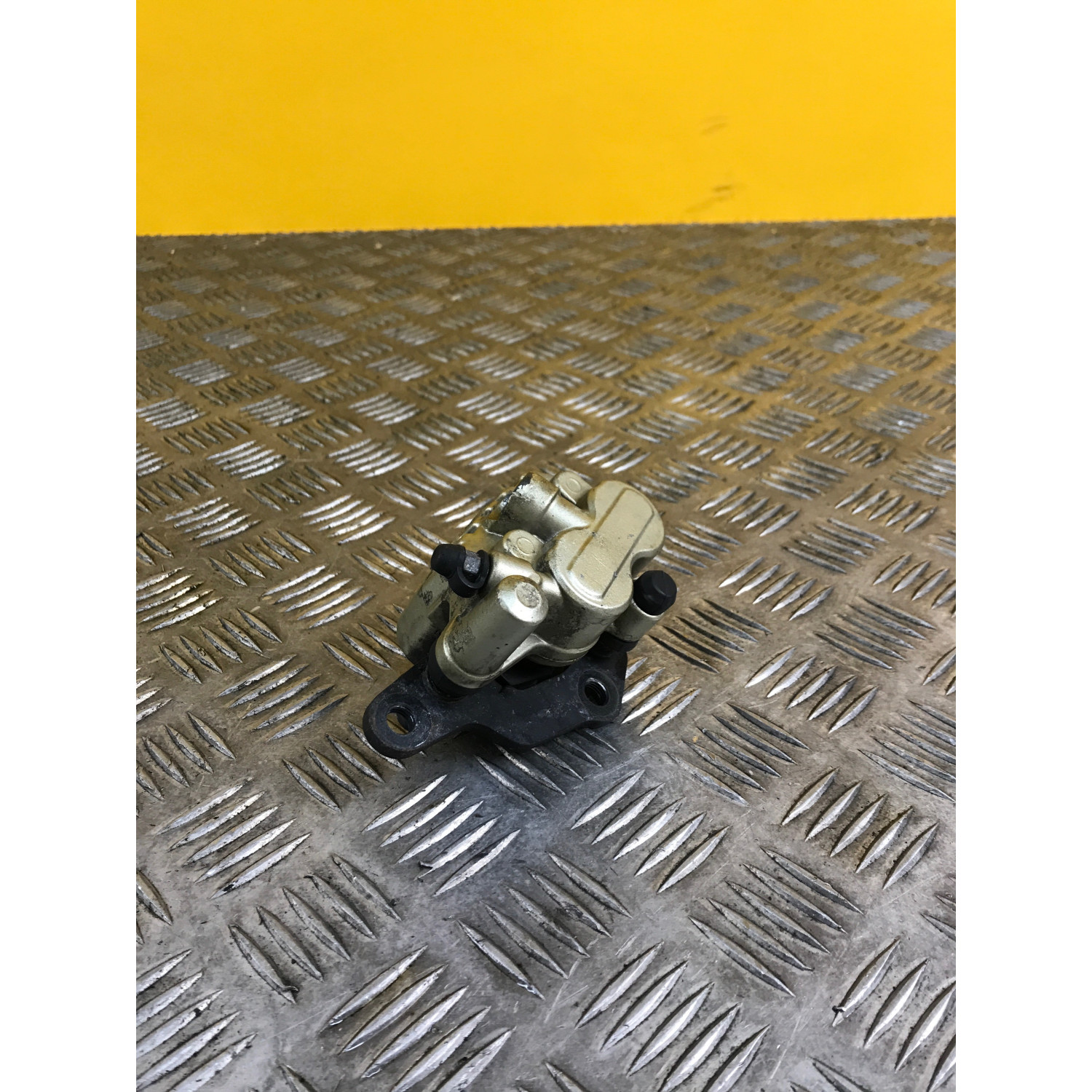 étrier de frein arrière pour GILERA GP 800 2010