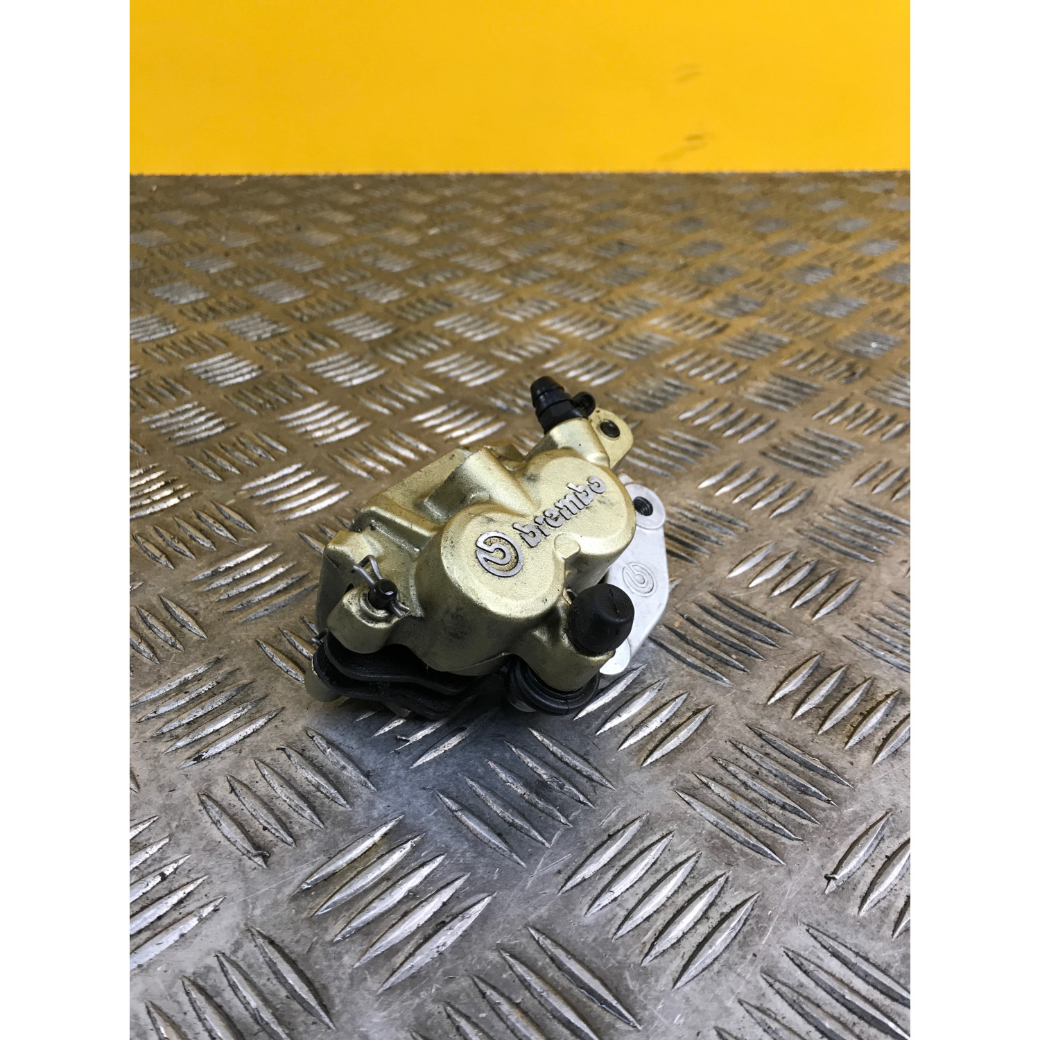 étriers de frein avant droit pour GILERA GP 800 2010