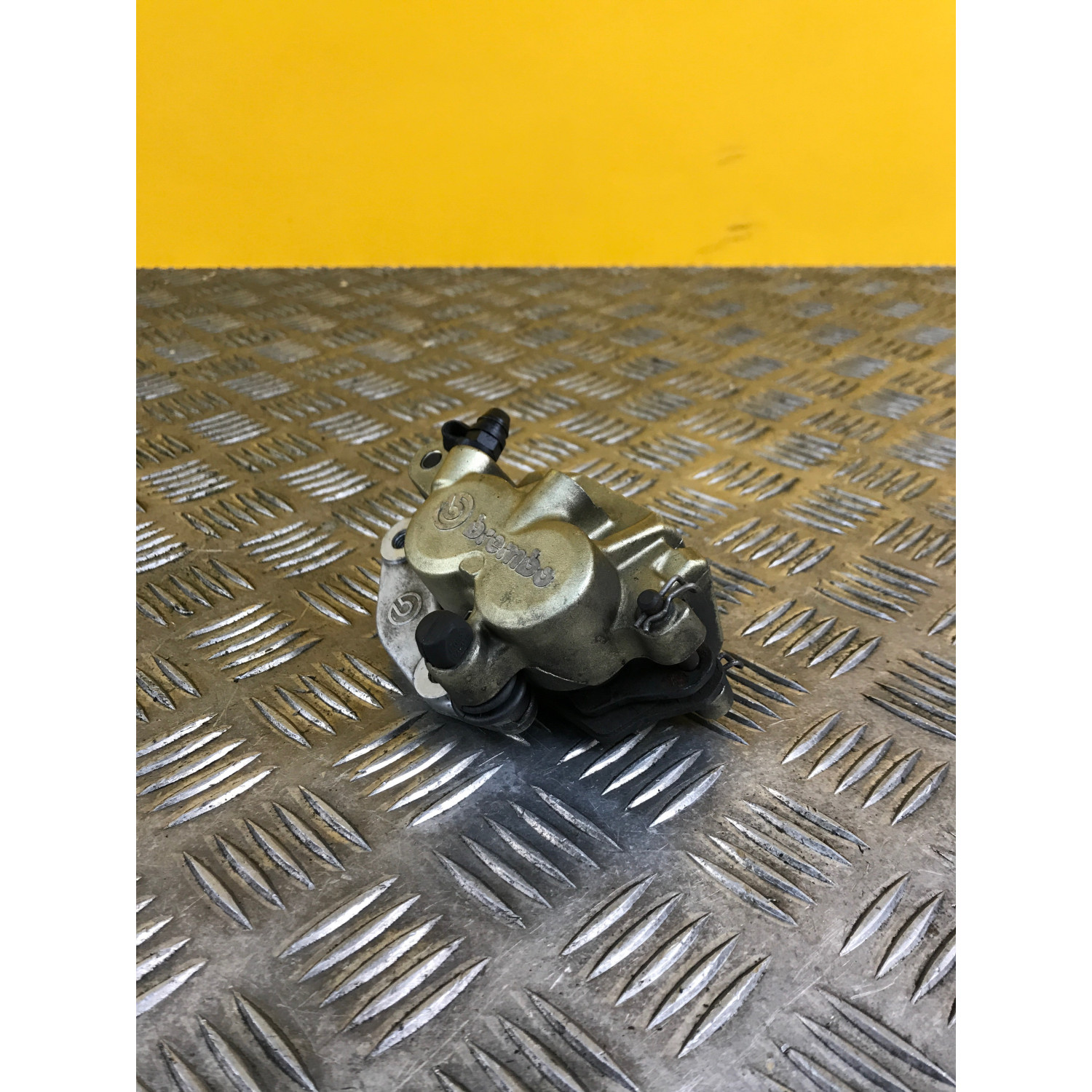 étriers de frein avant gauche pour GILERA GP 800 2010