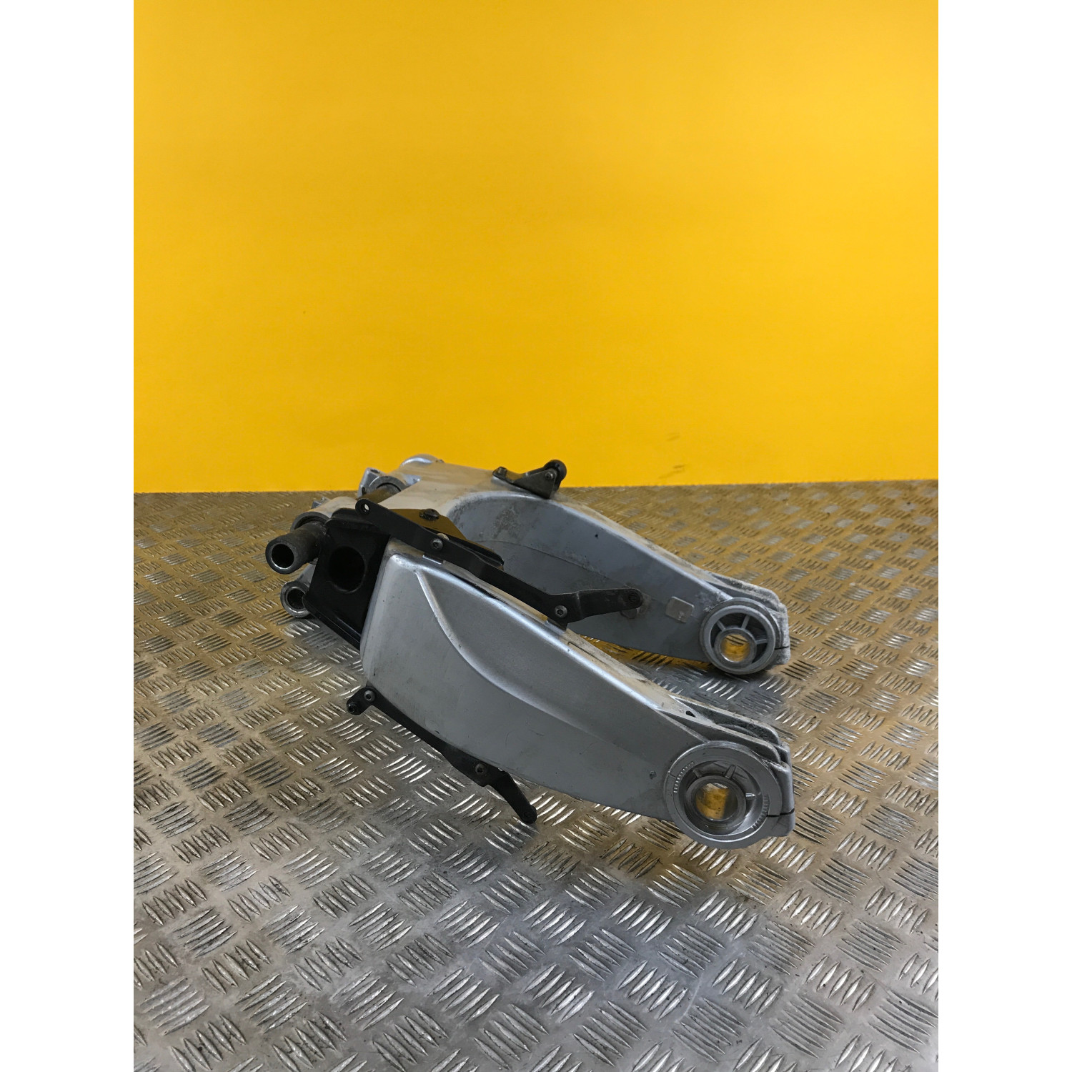 Bras oscillant pour GILERA GP 800 2010