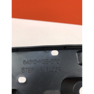 Carénage marche pied droit pour HONDA NC 700D 64510-MGS-D70