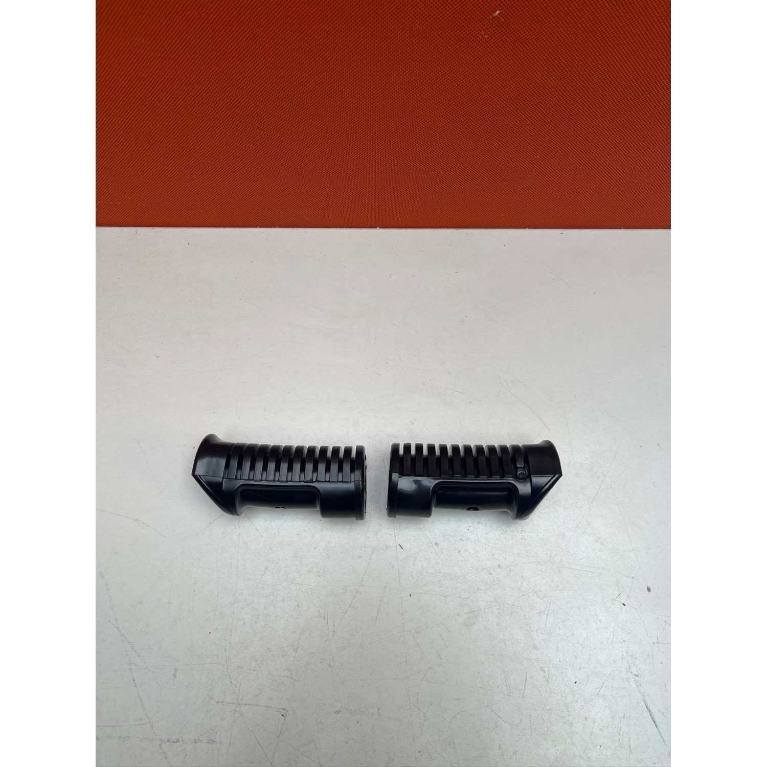 Repose pied pour HONDA CG 125 50661-KRM-860