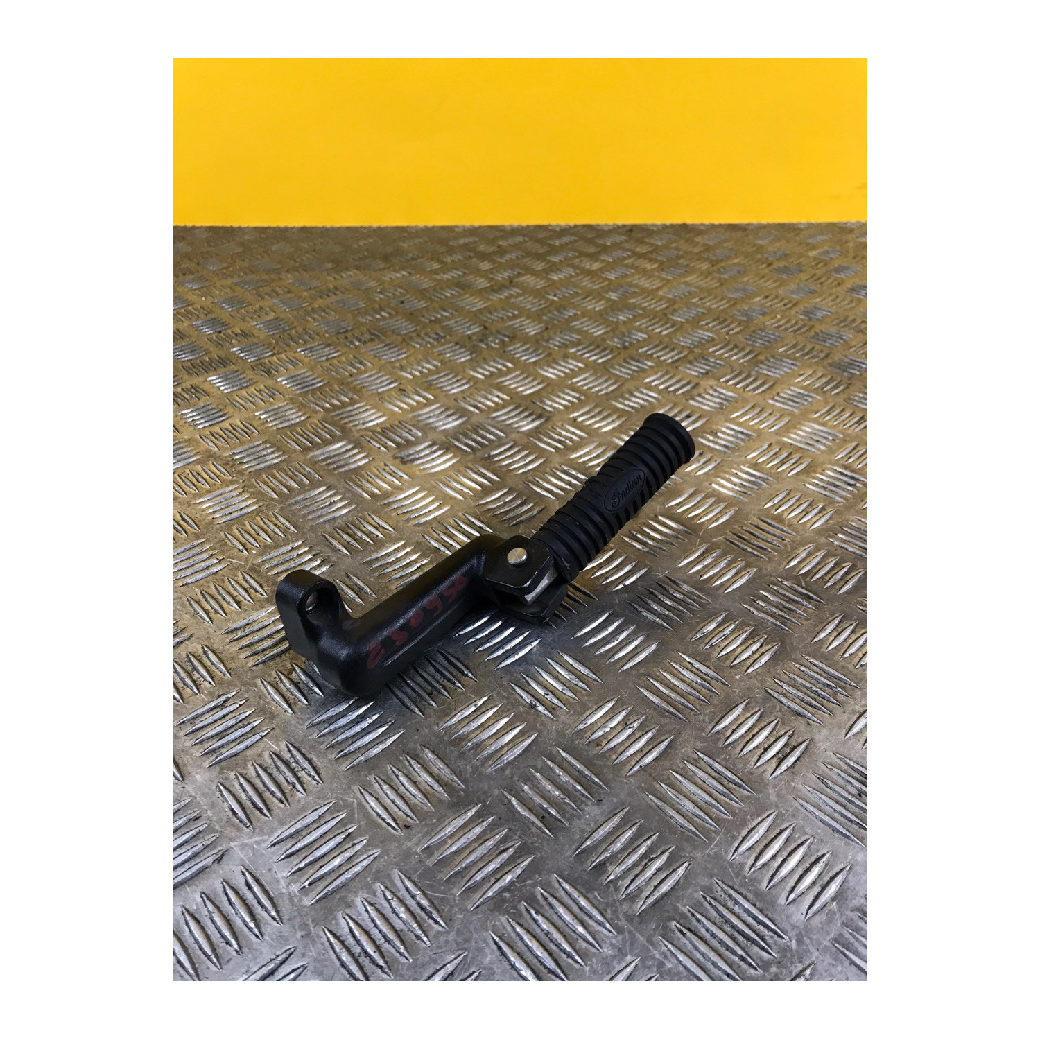 Repose pied arrière gauche pour INDIAN DARK HORSE 2016